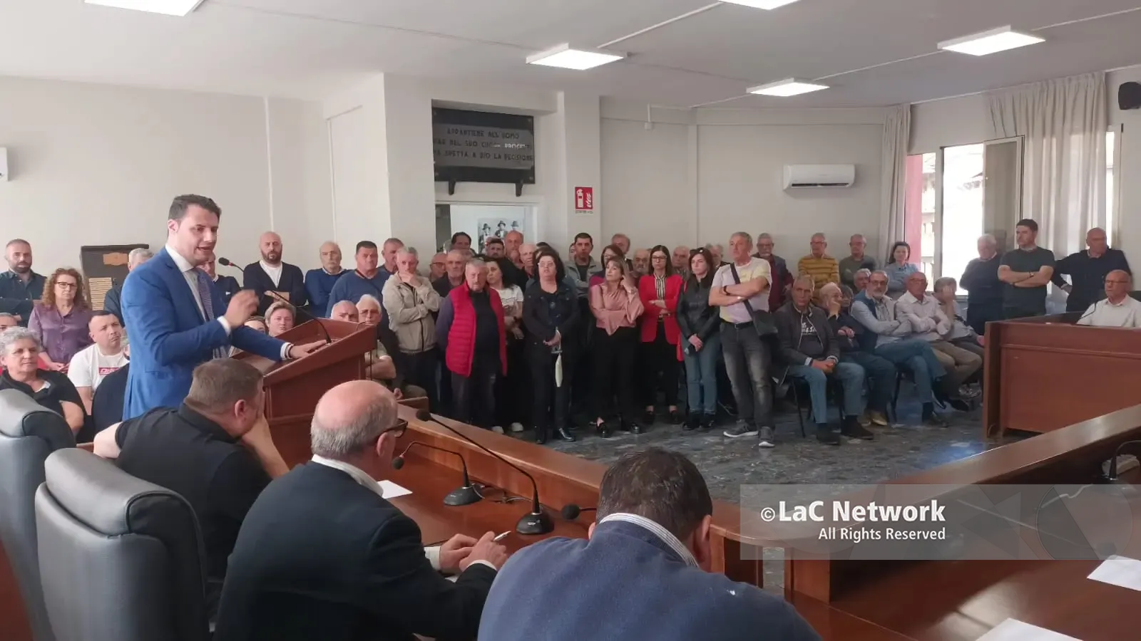 <p>L'intervento di Martino nel corso dell'assemblea&nbsp;</p>\\n