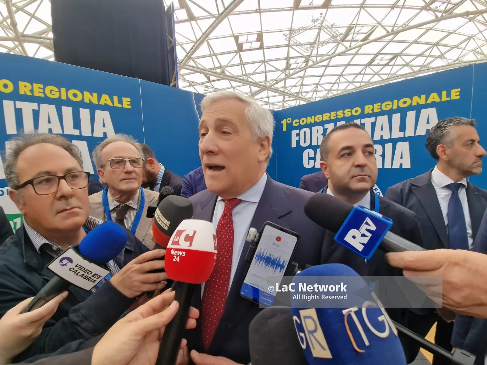 Tajani incorona Cannizzaro: «La Calabria modello virtuoso, qui Forza Italia cresce il con il consenso e le idee»