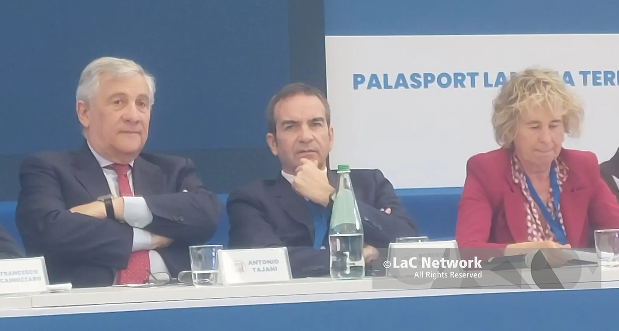 Occhiuto lancia il “modello Calabria”: «Forza Italia partito liberale, il centrodestra non sia ostaggio delle corporazioni»\n