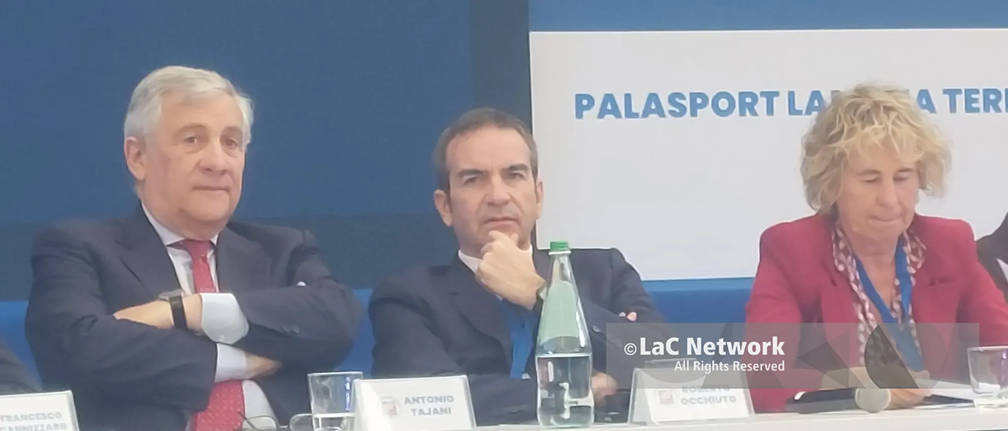 Occhiuto lancia il “modello Calabria”: «Forza Italia partito liberale, il centrodestra non sia ostaggio delle corporazioni»\n