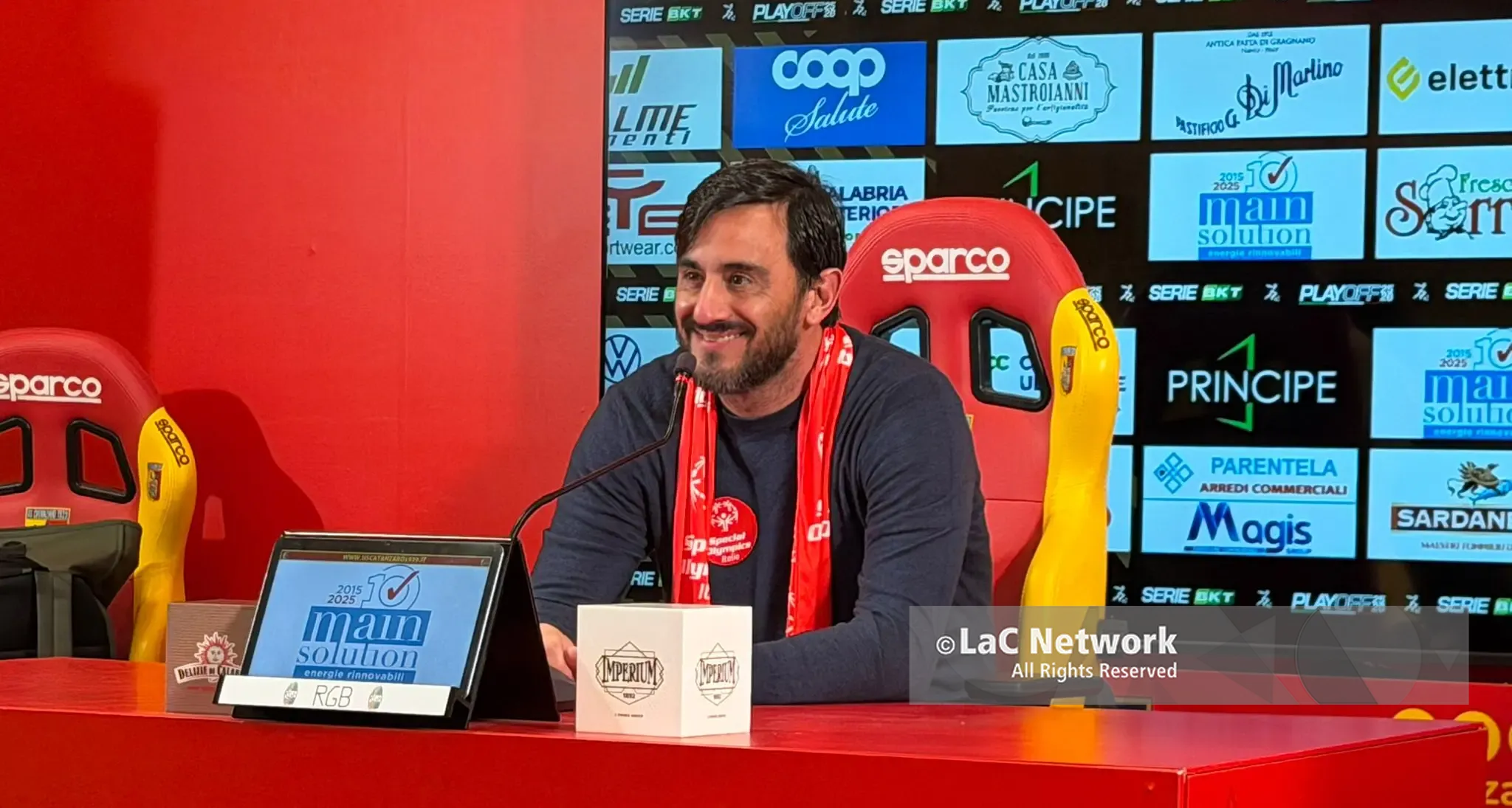 Catanzaro-Palermo 3-0, Aquilani esalta il gruppo: «Prestazione straordinaria, ma la qualificazione è ancora aperta»\n