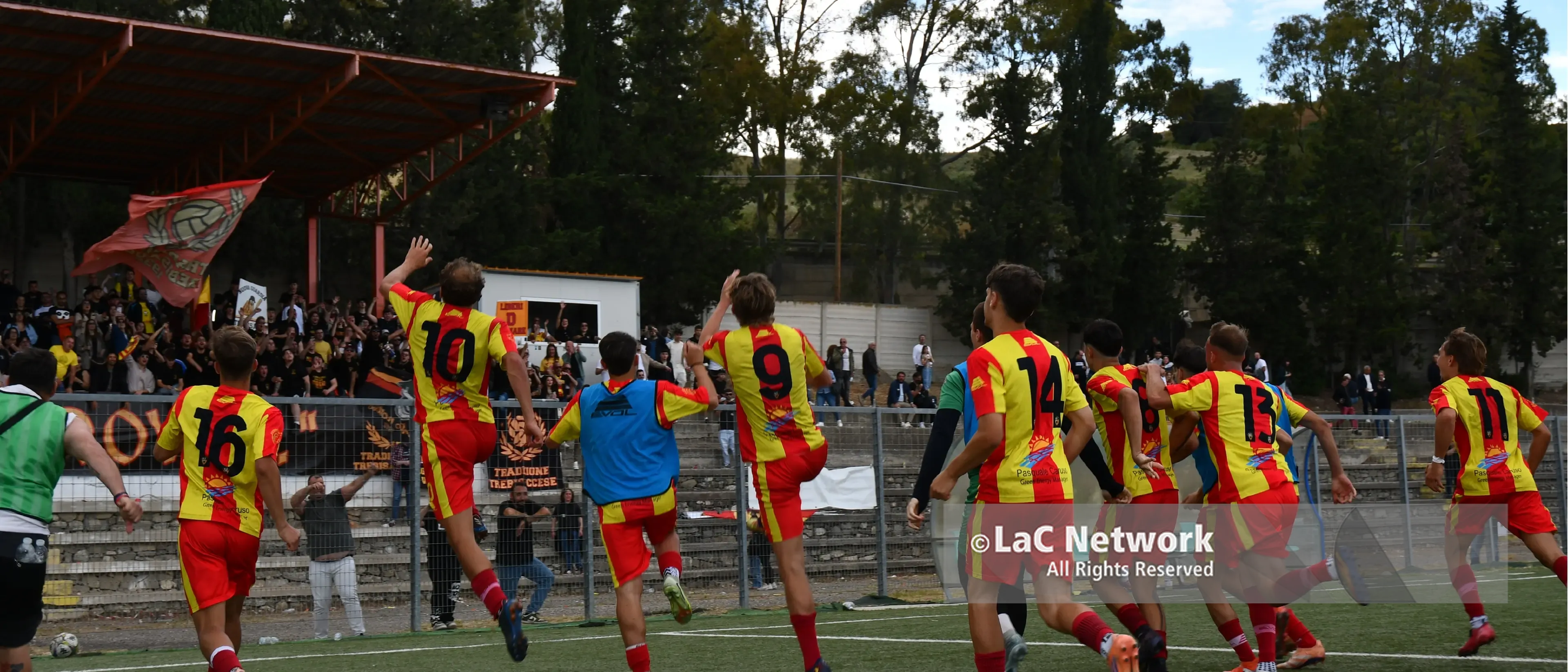 Eccellenza, il Trebisacce fa festa: vince i playoff regionali, ora testa alla nazionale per la Serie D\n