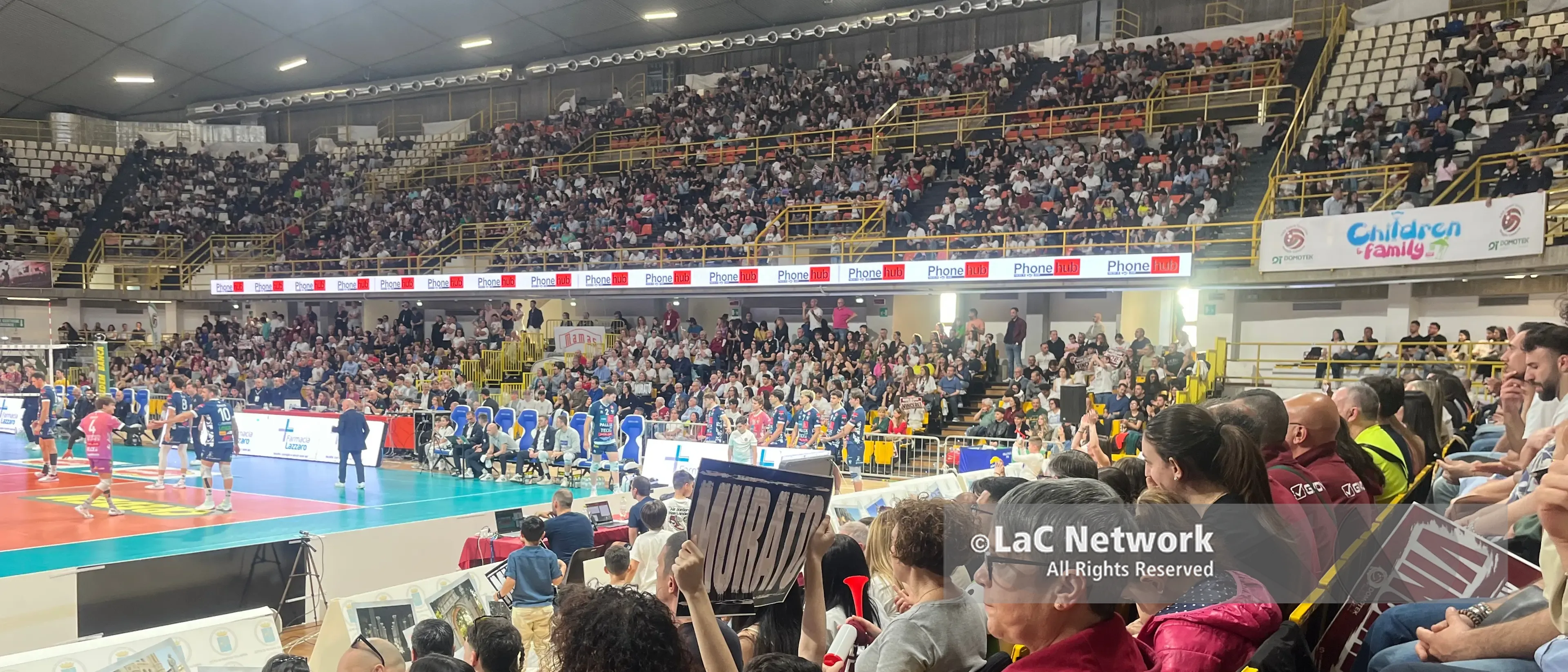 Promozione Domotek in A2, le reazioni della politica\n
