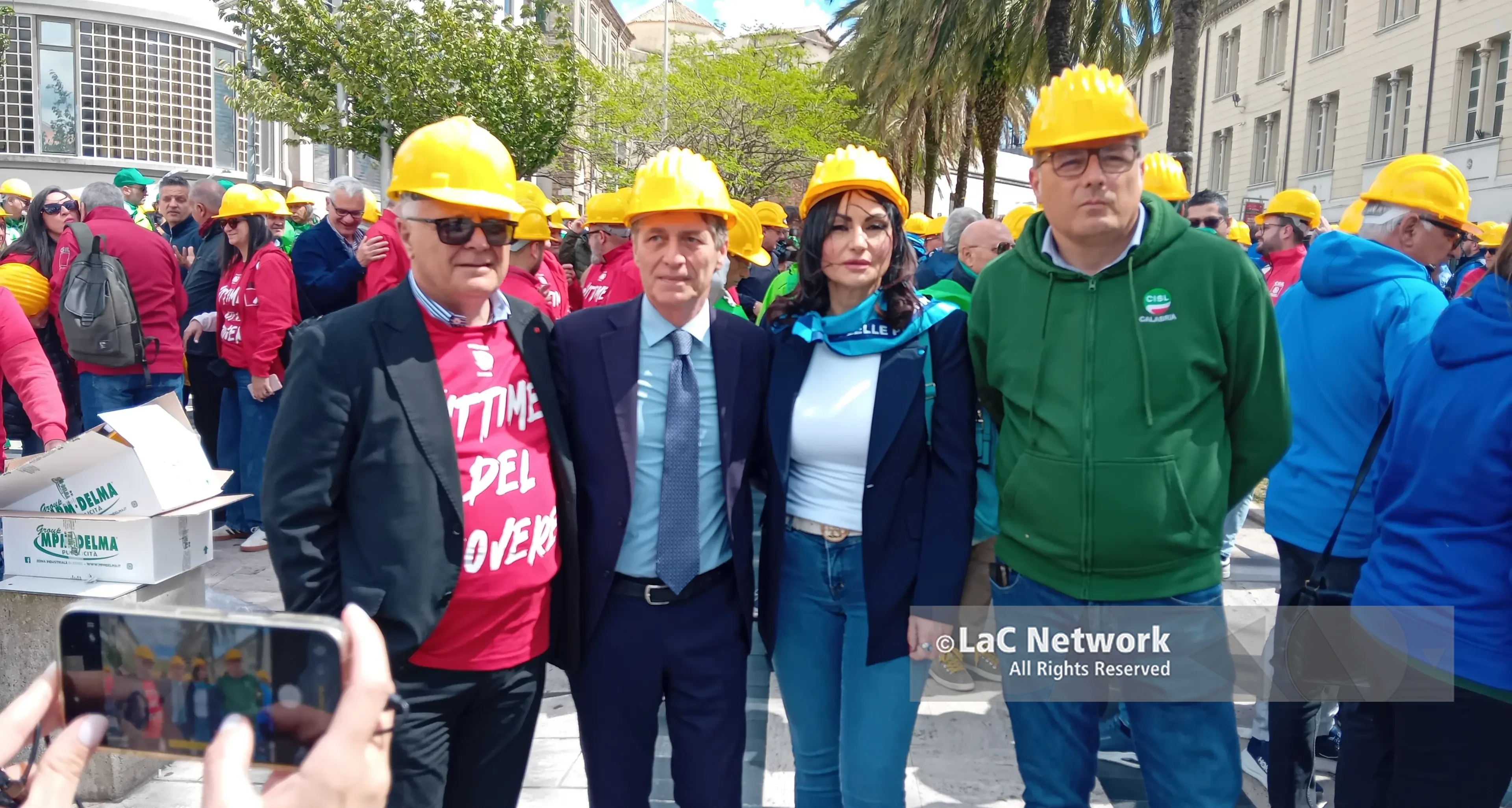 A\u00A0Catanzaro in marcia silenziosa per ricordare le vittime del lavoro:\u00A0Cgil, Cisl e Uil chiedono maggiore attenzione\n