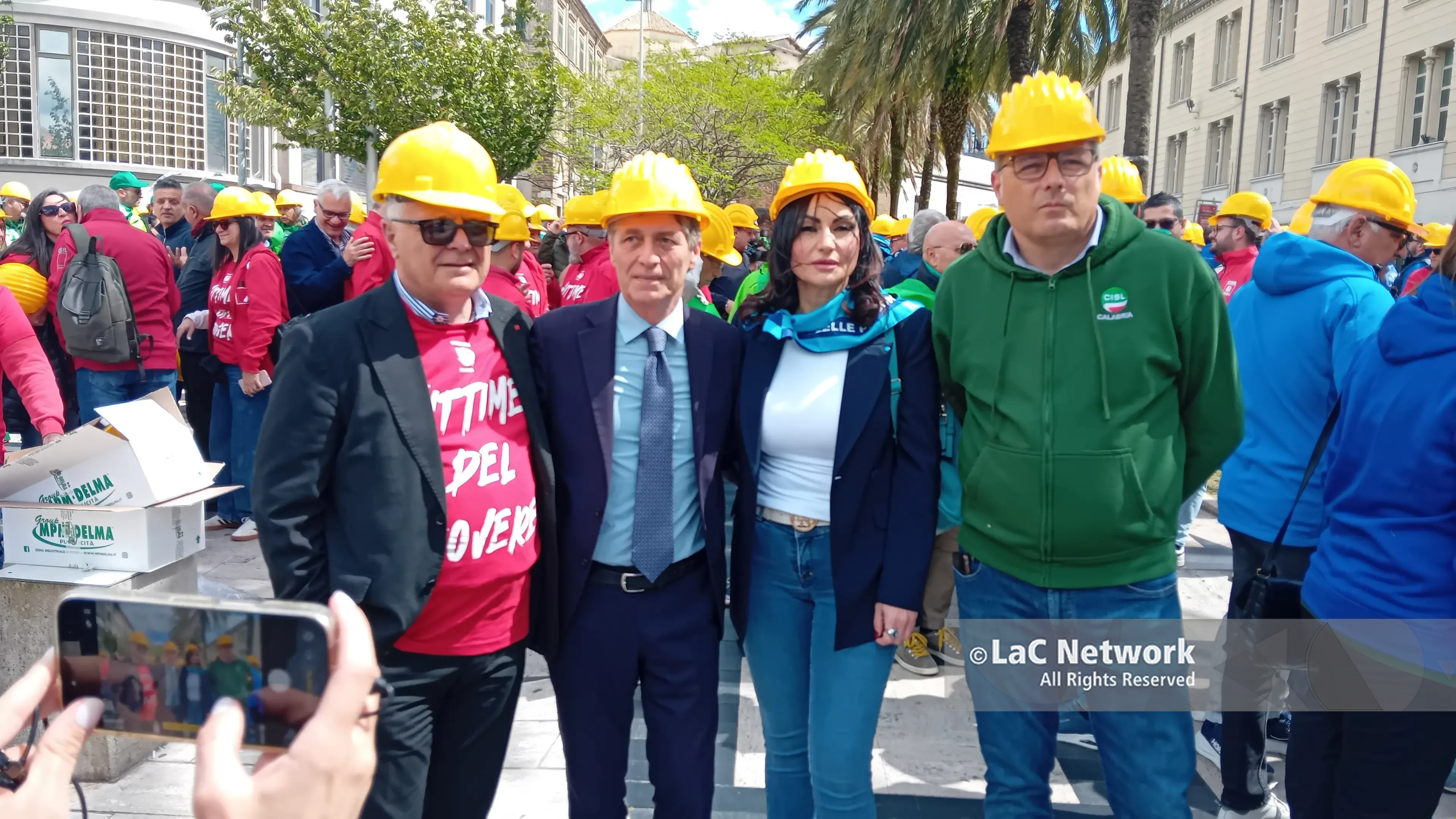 A\u00A0Catanzaro in marcia silenziosa per ricordare le vittime del lavoro:\u00A0Cgil, Cisl e Uil chiedono maggiore attenzione\n