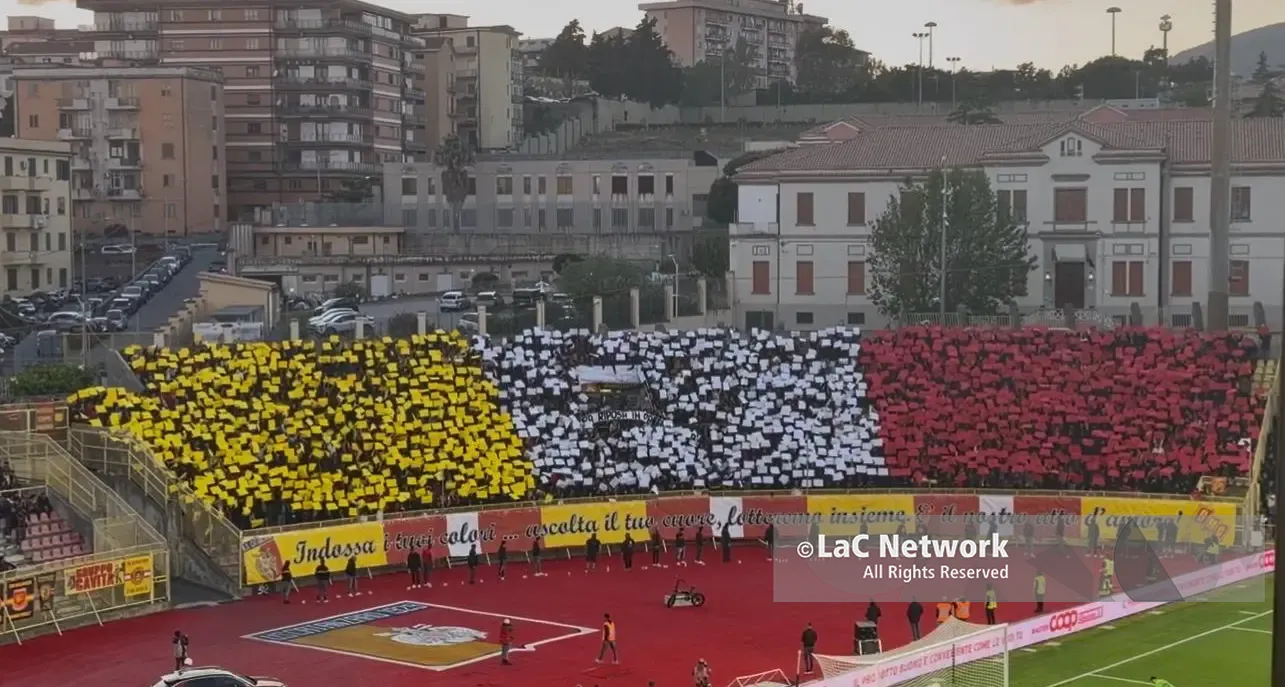 Catanzaro-Monza, caccia sfrenata ai biglietti: Ceravolo sold out in pochi minuti per la finale d’andata dei\u00A0Playoff di Serie B\n
