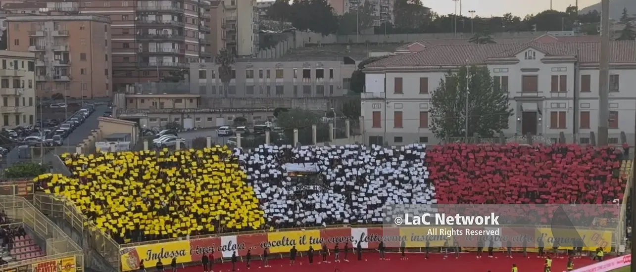 Catanzaro-Monza, caccia sfrenata ai biglietti: Ceravolo sold out in pochi minuti per la finale d’andata dei\u00A0Playoff di Serie B\n