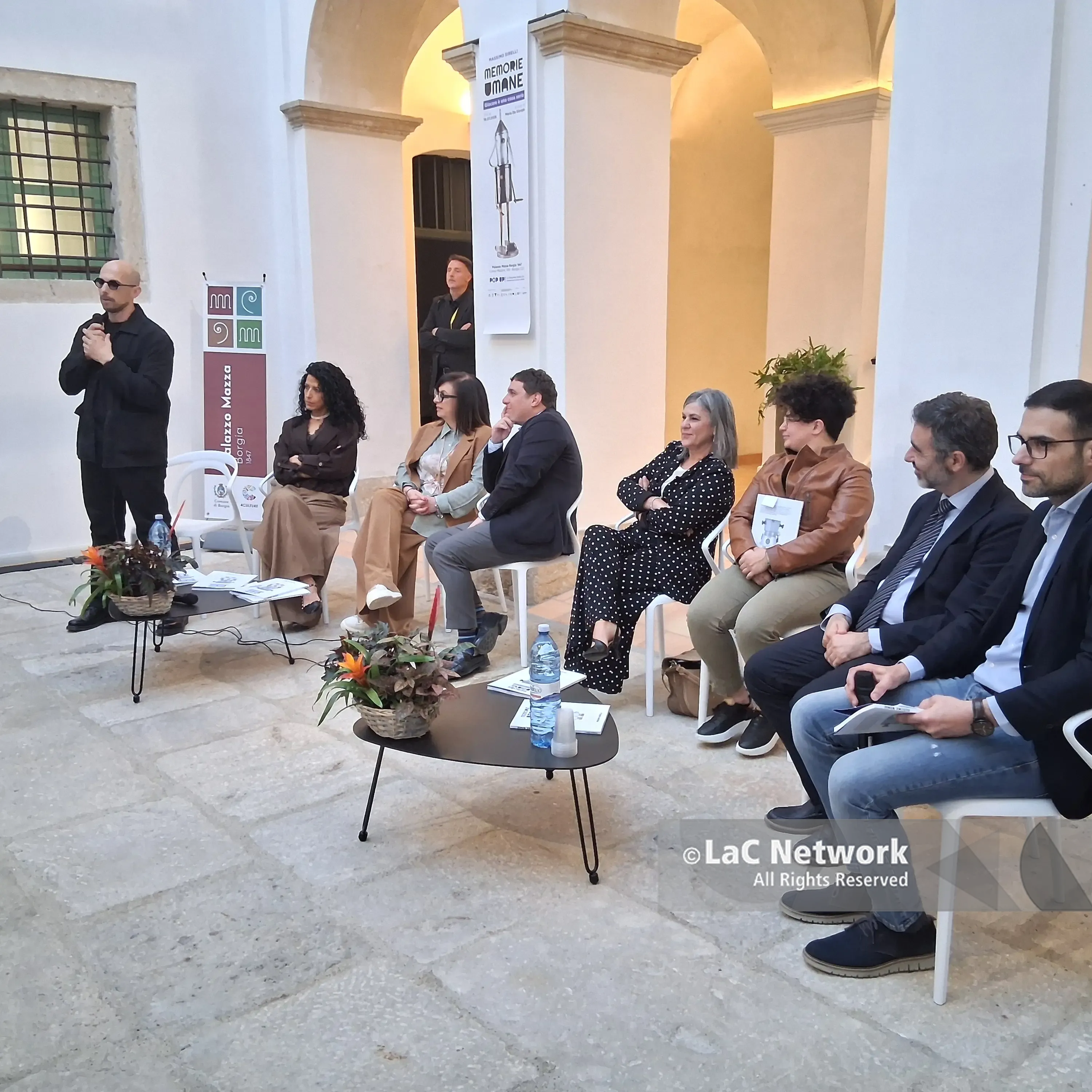 L’anima di latta e la memoria ritrovata: a Borgia il gioco si fa arte con i robot di Massimo Sirelli\n