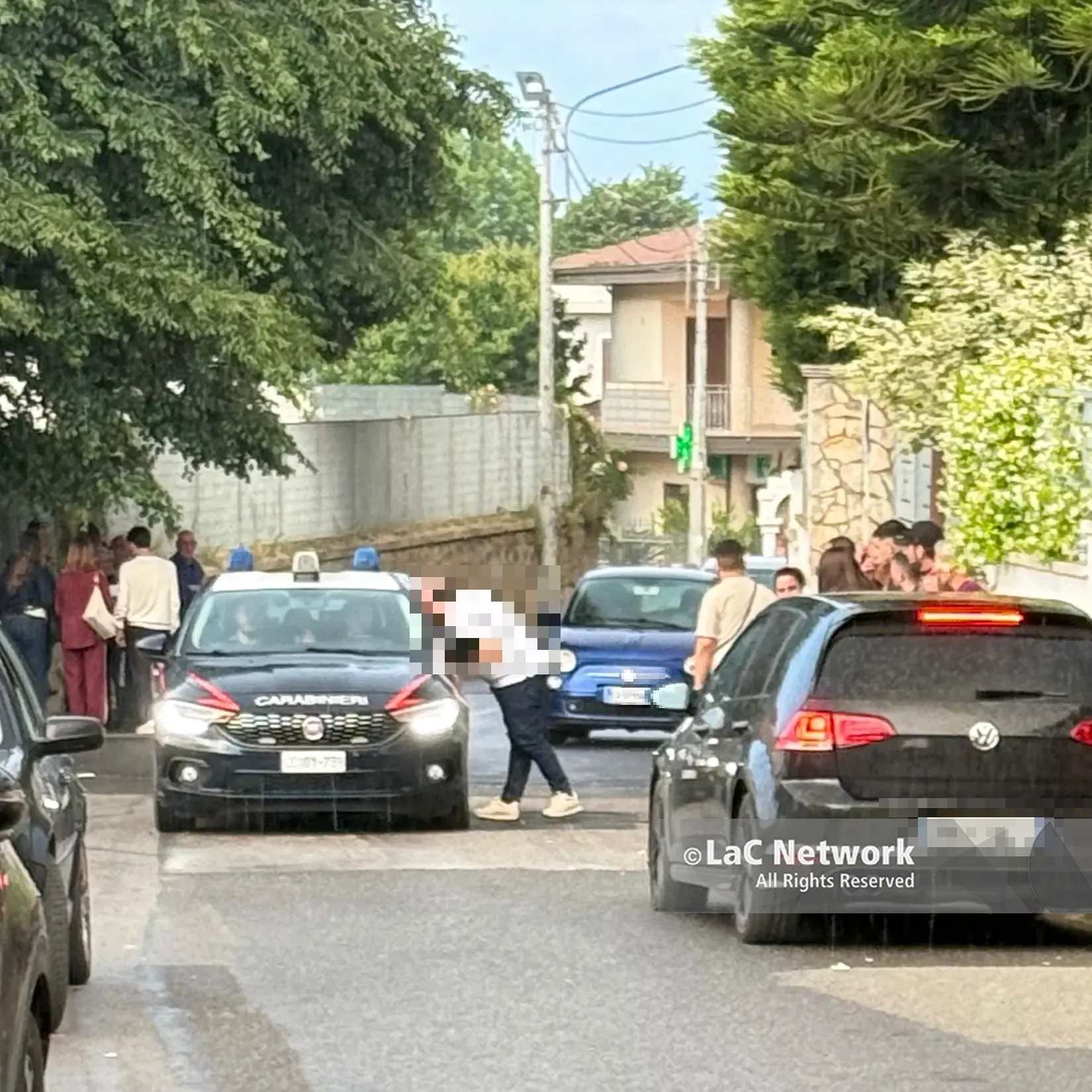 Comunali, a San Gregorio un elettore vota con la penna: scoppia il caos e\u00A0arrivano i carabinieri\n