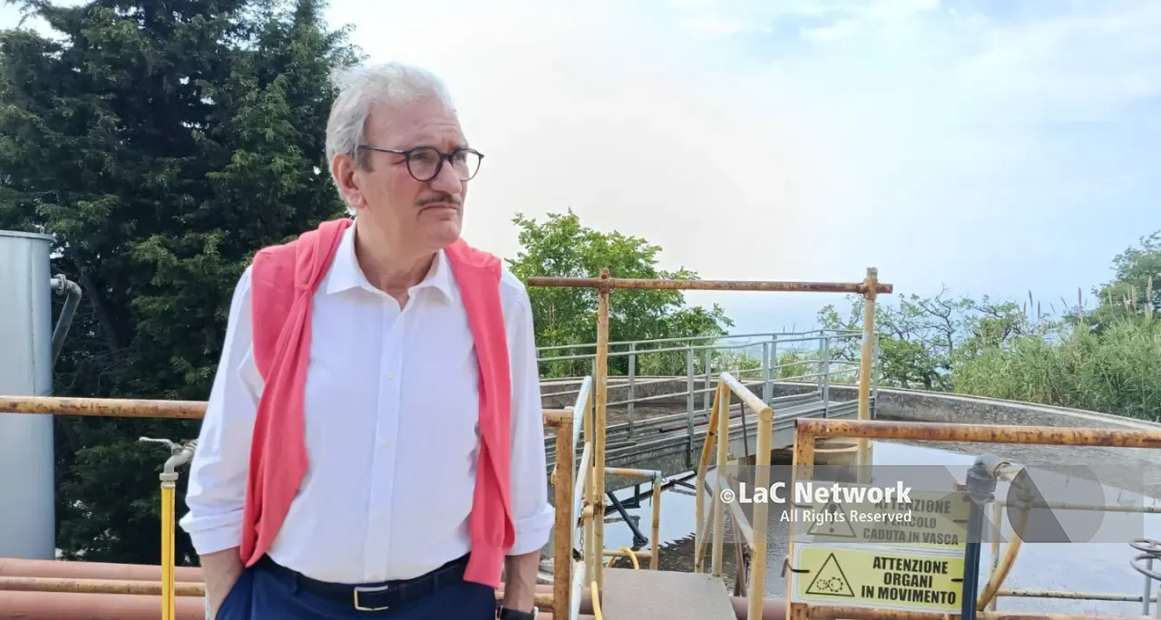 Mare di Bivona, il sindaco di Vibo assicura: «È l’estate della svolta». Quasi conclusi i lavori sul torrente Sant’Anna\n