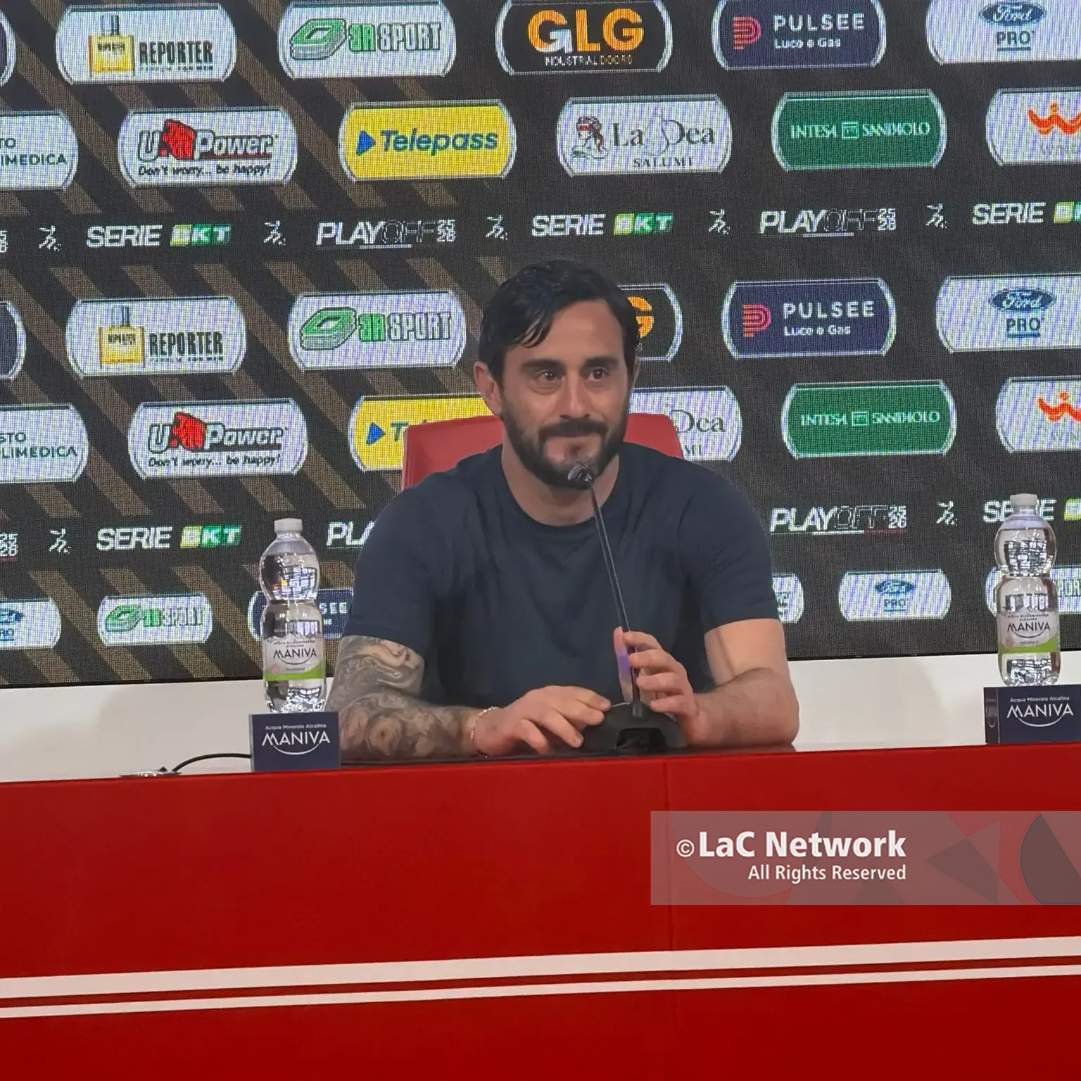 Catanzaro, Aquilani tra lacrime e orgoglio: «Abbiamo creato una squadra magica, rifarei tutto»\n