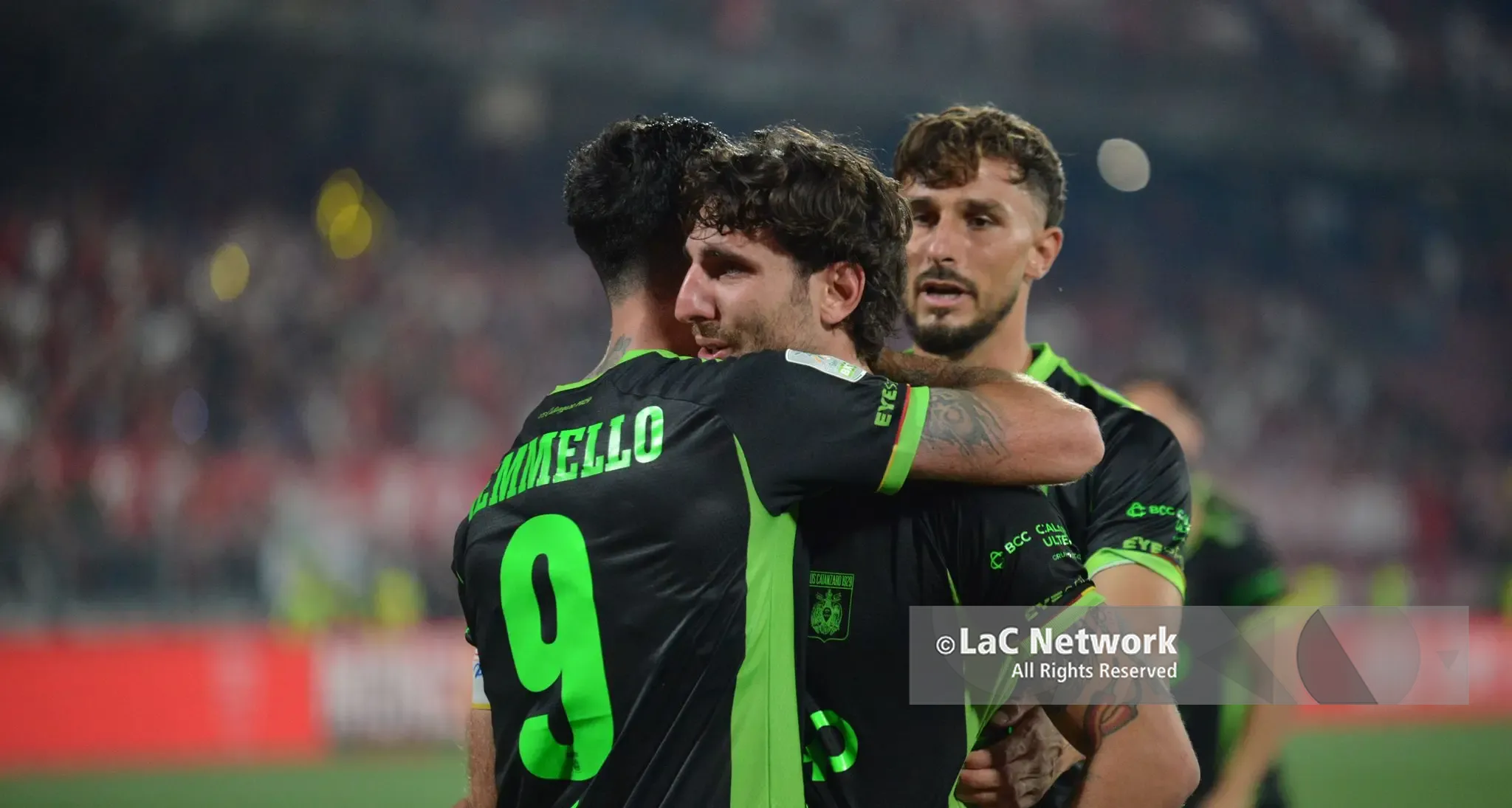 Da Davide contro Golia alla beffa del regolamento: il sogno Serie A del Catanzaro si ferma qui\n