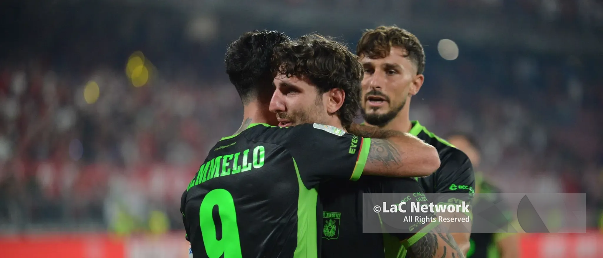 Da Davide contro Golia alla beffa del regolamento: il sogno Serie A del Catanzaro si ferma qui\n