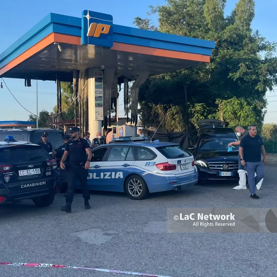 Braccianti bruciati vivi ad Amendolara, il procuratore D’Alessio: «I due fermati accusati di omicidio plurimo pluriaggravato»\n