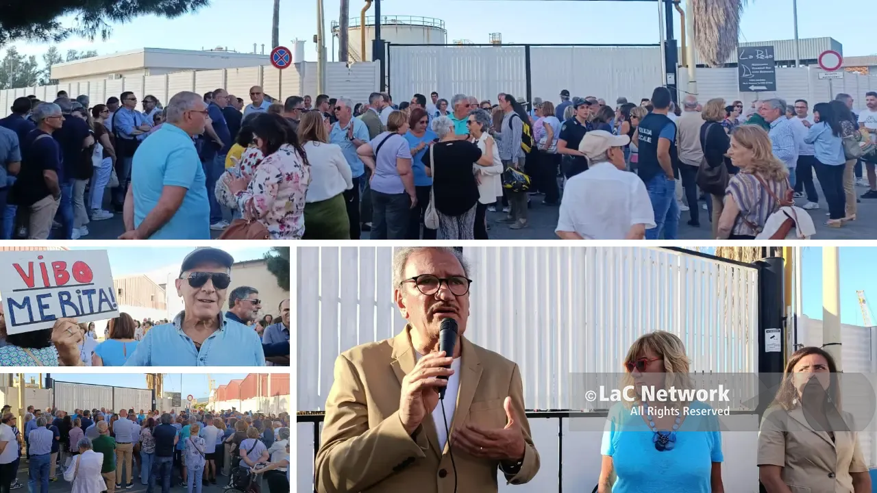 Vibo Marina, in pochi alla protesta contro i serbatoi di Meridionale Petroli. Romeo: «La delocalizzazione resta la priorità»\n