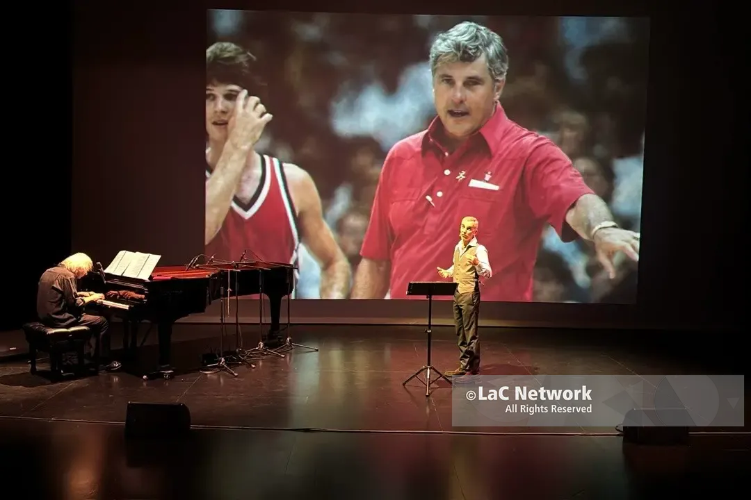 Federico Buffa racconta\u00A0Michael Jordan all’Unical:\u00A0«Aveva una vibrazione impressionante, ti dovevi girare»\n