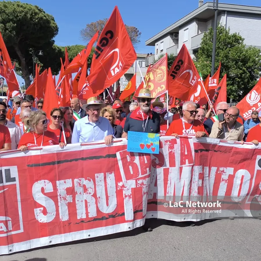 La Calabria dice No alla nuova schiavitù, Landini: «Possibile battere il caporalato ma serve volontà politica»\u00A0–\u00A0LIVE\n