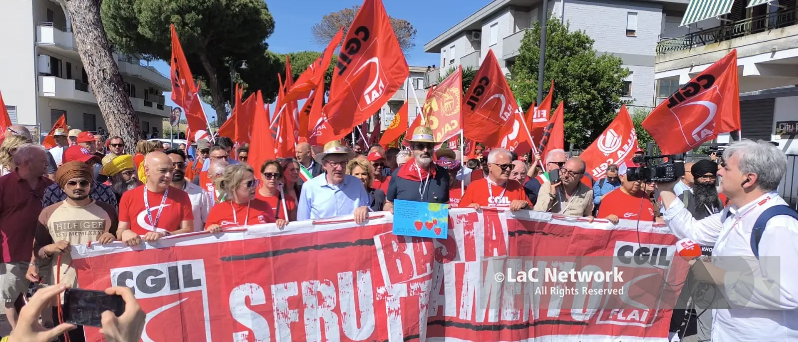 La Calabria dice No alla nuova schiavitù, Landini: «Possibile battere il caporalato ma serve volontà politica»\u00A0–\u00A0LIVE\n