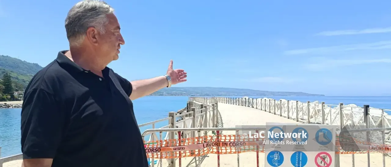 Marina di Pizzo, polemiche sui lavori al molo Pizzapundi. Il sindaco: «Tutto autorizzato e certificato, ma stiamo vigilando»\n