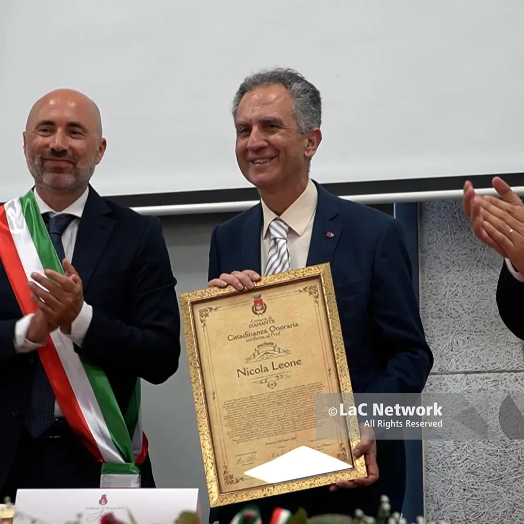 Diamante, il professor Nicola Leone è cittadino onorario: omaggio a un'eccellenza calabrese nel mondo\n