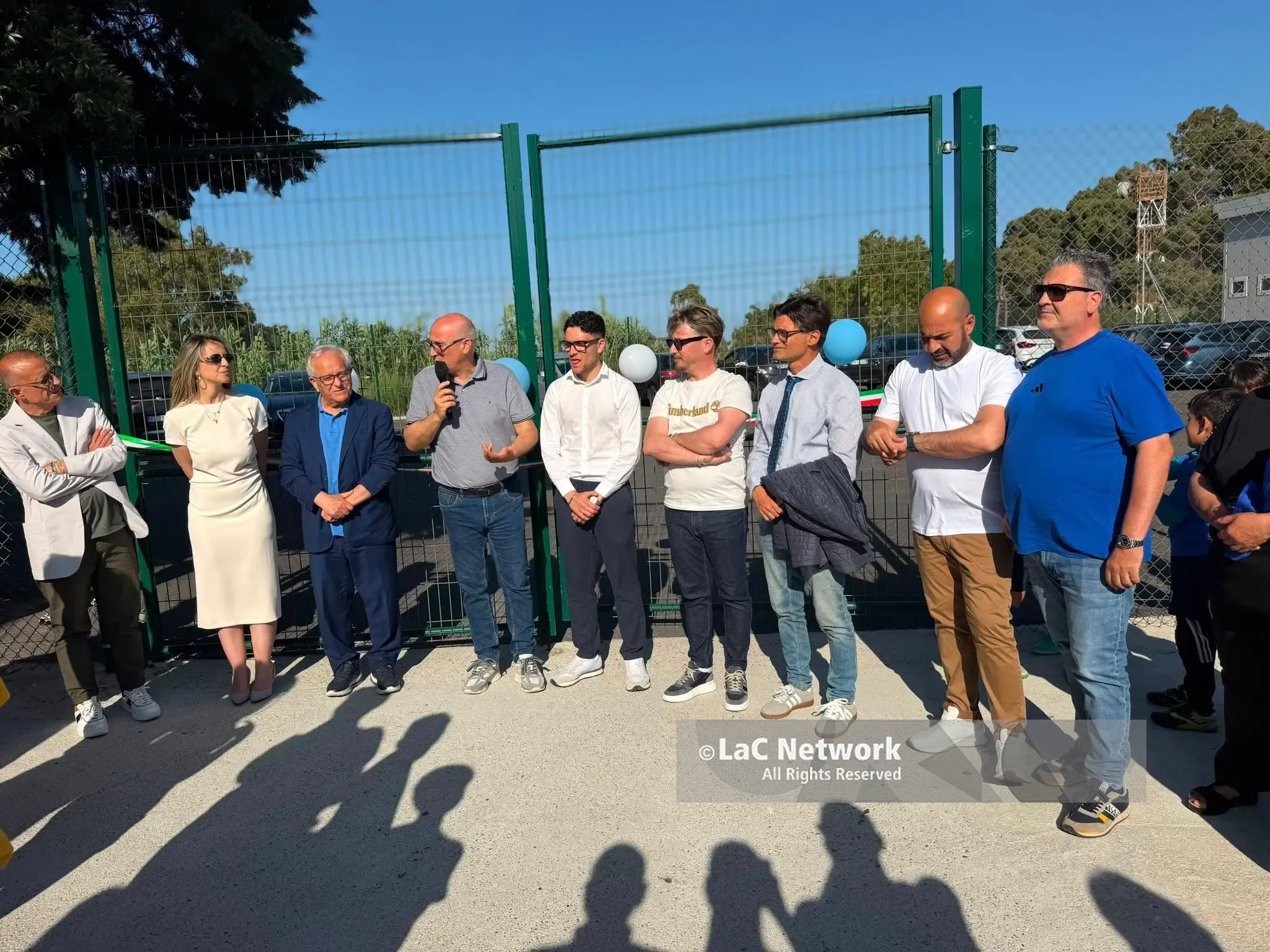 Caraffa riabbraccia il suo campo sportivo. Mormile: «È un momento di festa e di gioia per un bene prezioso restituito ai cittadini»\n