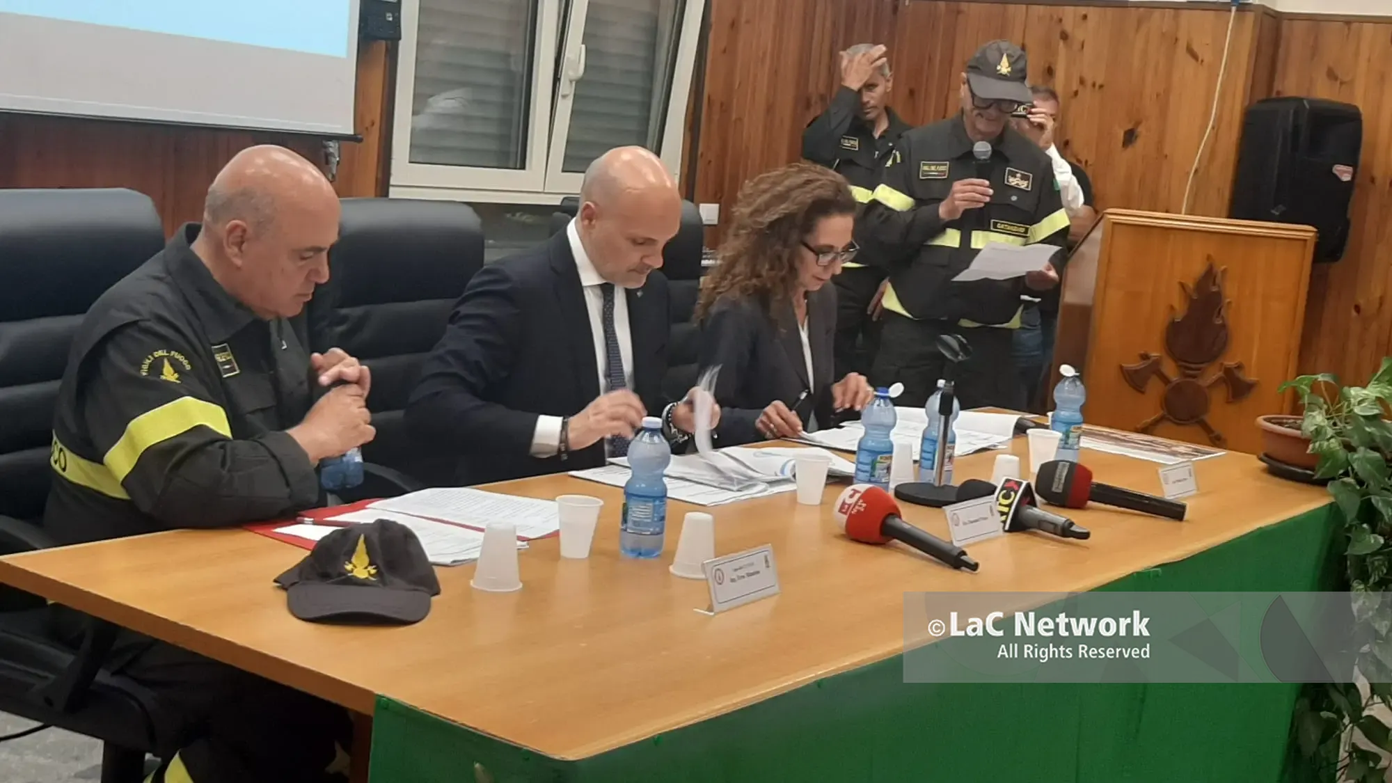 Vigili del fuoco, Prisco e Ferro a Catanzaro: nuovi mezzi, organici e una cittadella da 47 milioni\n