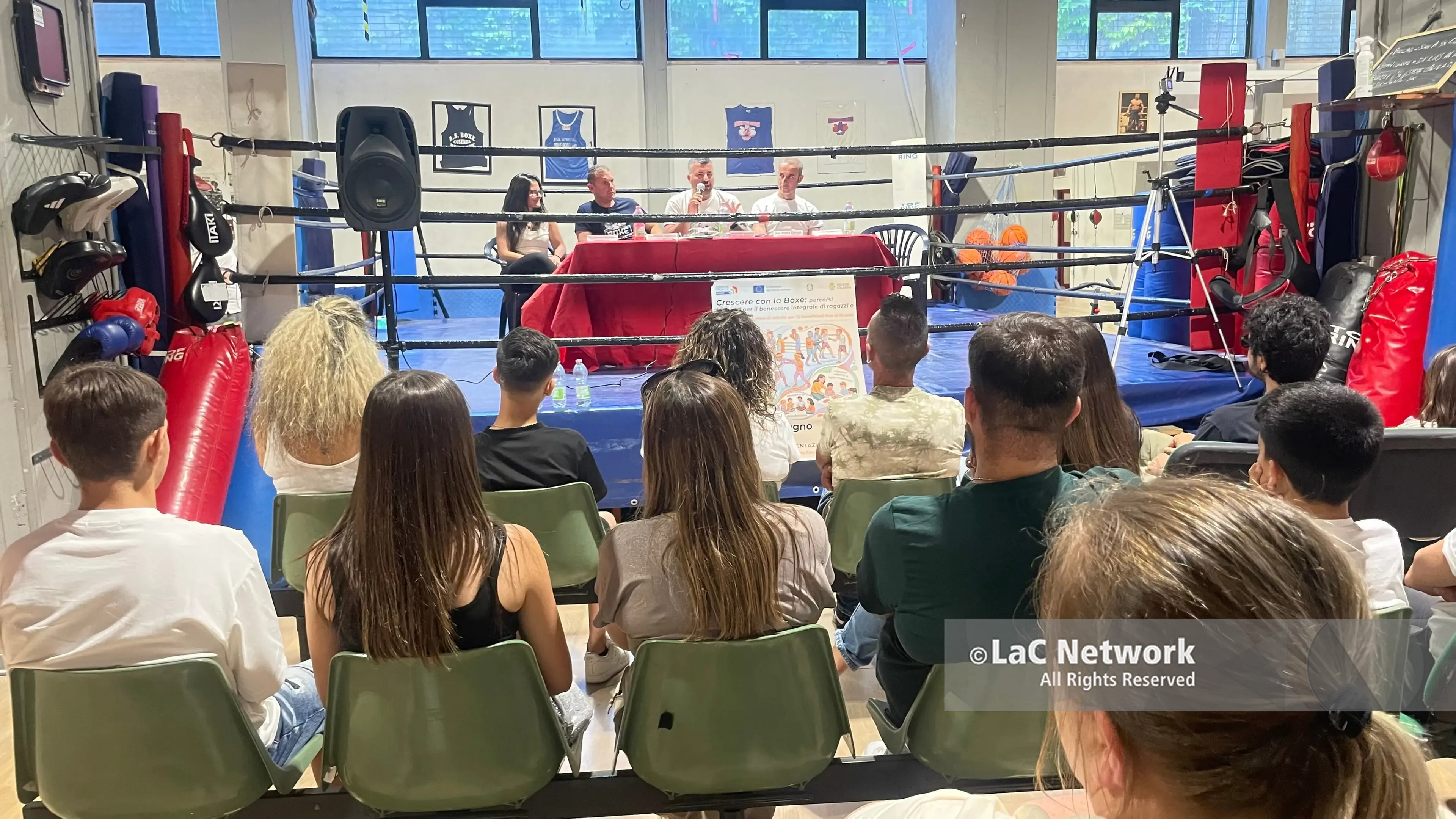 Quando lo sport è inclusione, alla Boxe Popolare di Cosenza parte un progetto per dodici minori svantaggiati\n