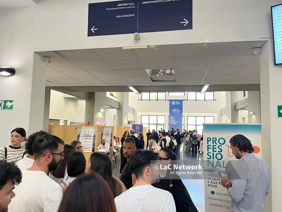 Uno spazio di incontro tra chi offre e chi cerca lavoro: alla Mediterranea al via il Professional Day\n\n\n