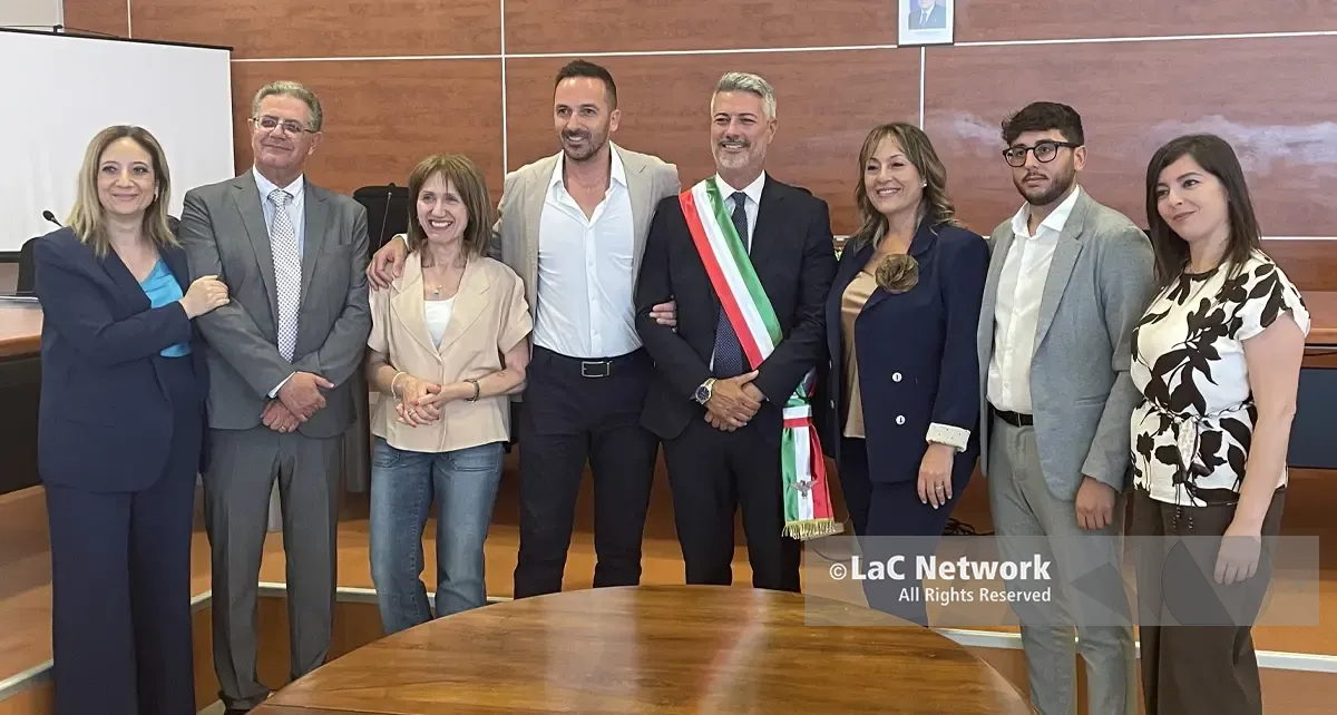 Castrolibero, l’esordio del sindaco Serra: «Vicini alla gente e ai loro bisogni»\n