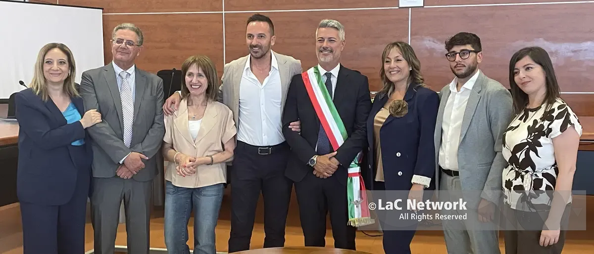 Castrolibero, l’esordio del sindaco Serra: «Vicini alla gente e ai loro bisogni»\n