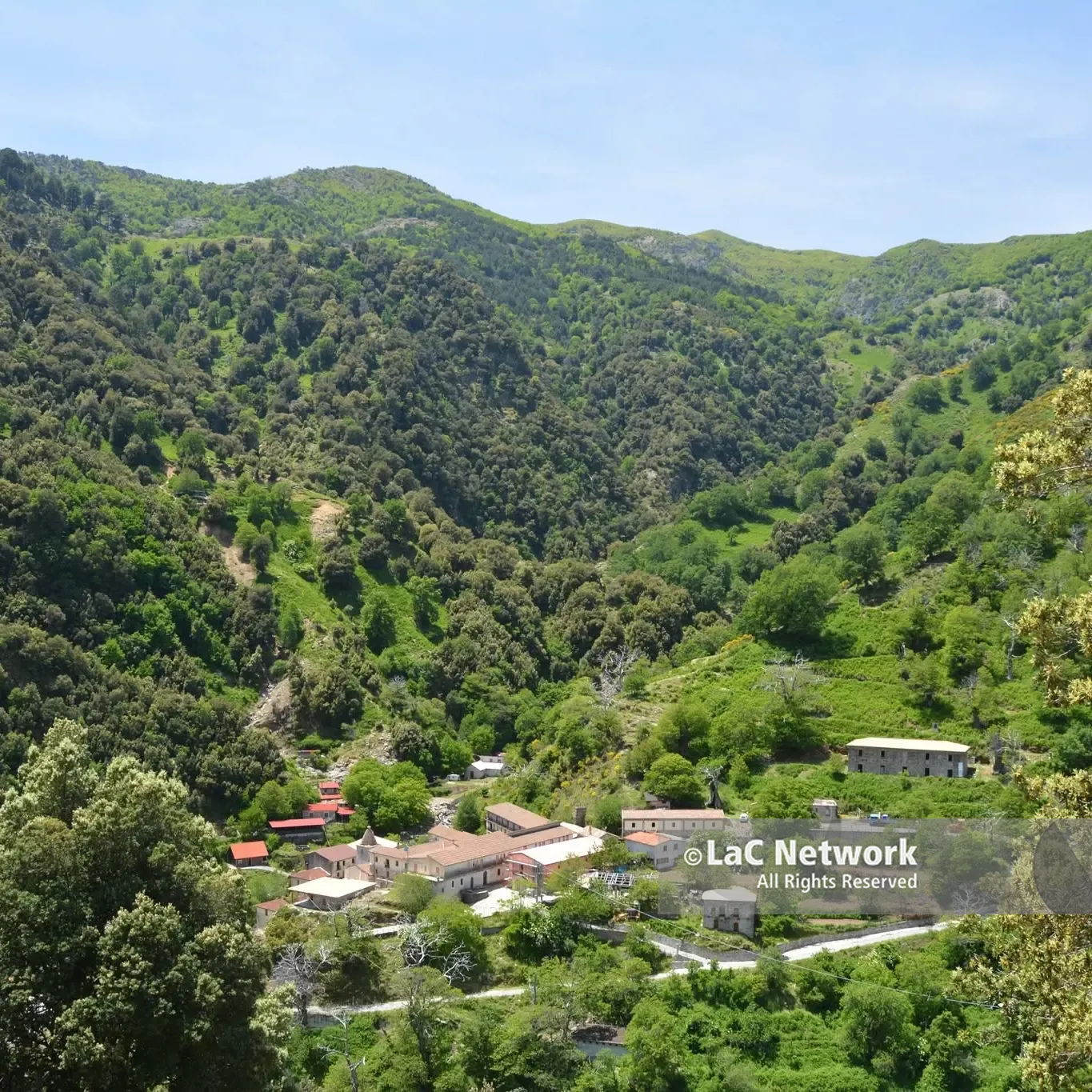San Luca, il Santuario di Polsi riapre a fine giugno ma sarà raggiungibile solo a piedi\n
