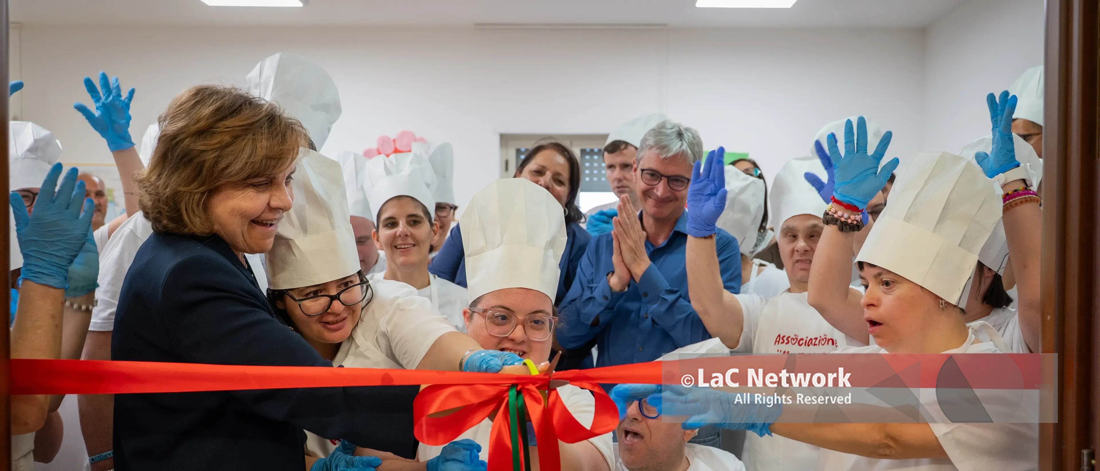 Jonadi, inaugurata la cucina inclusiva del centro “Il Dono”: ora il sogno è una friggitoria gestita dai ragazzi\n