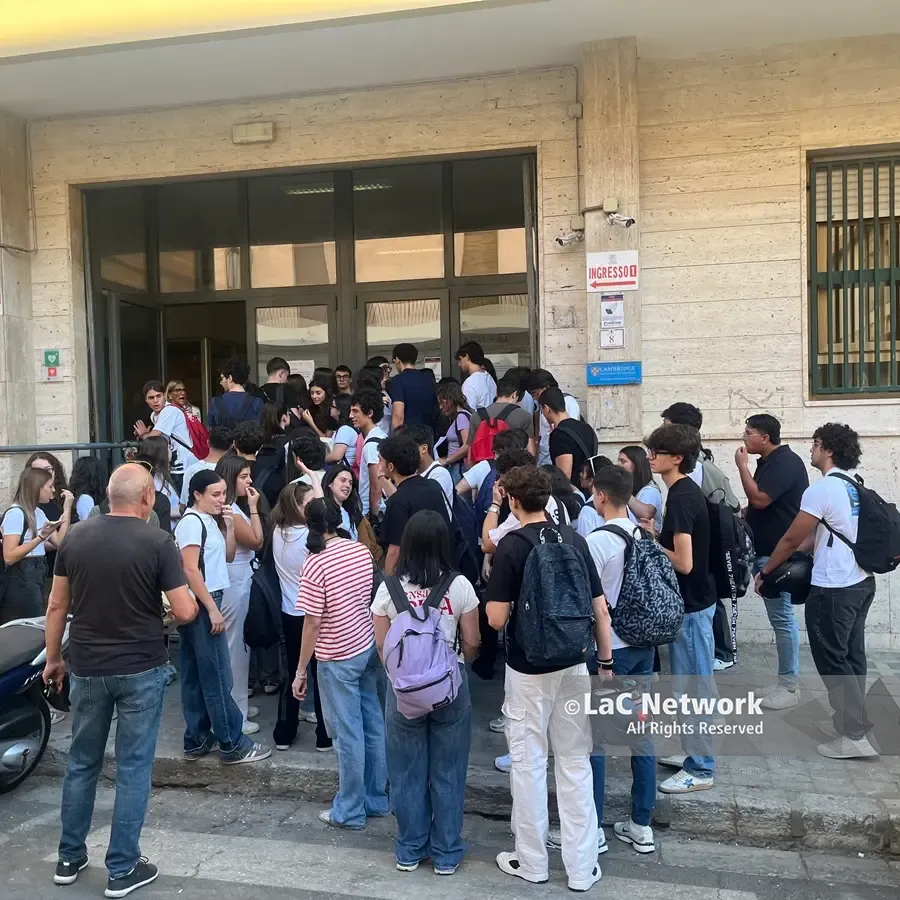 Prima prova, l’emozione dei genitori: «Stessa tensione. (Ri)facciamo gli esami insieme a loro»