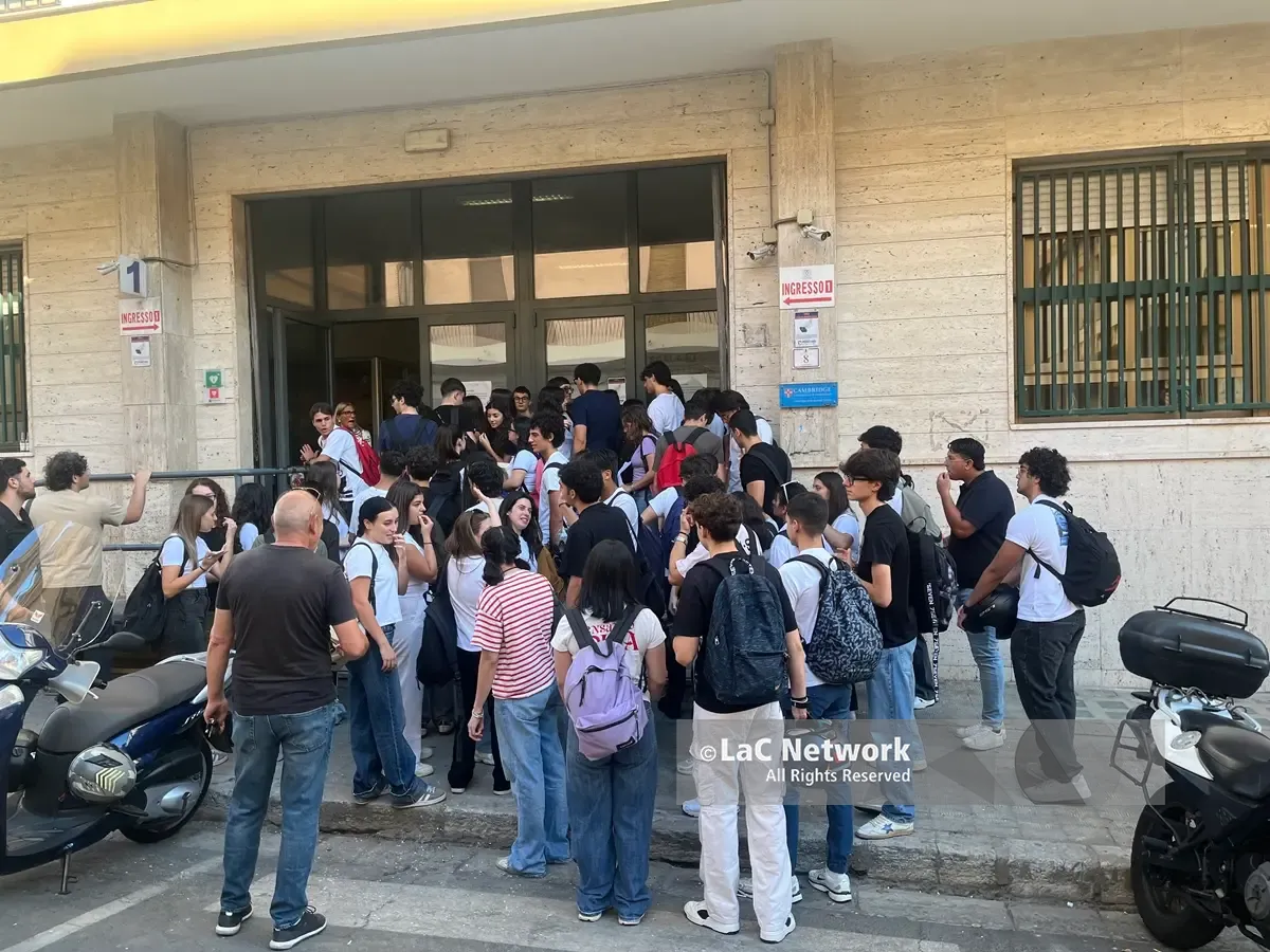 Prima prova, l’emozione dei genitori: «Stessa tensione. (Ri)facciamo gli esami insieme a loro»