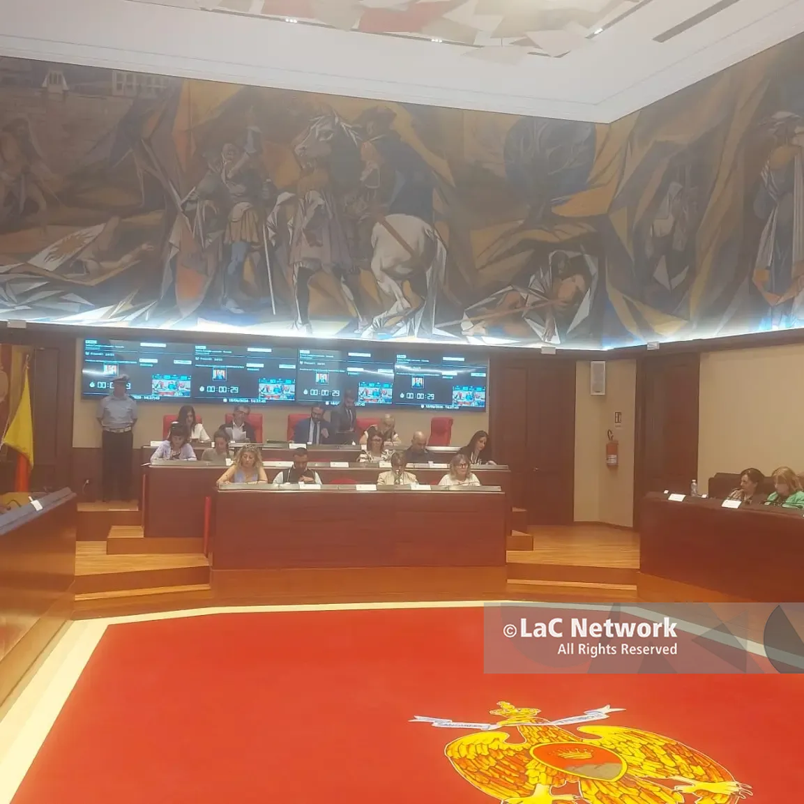 Catanzaro Servizi, via libera del Consiglio agli affidamenti. Forza Italia vota sì ma presenta il conto alla maggioranza\u00A0\n