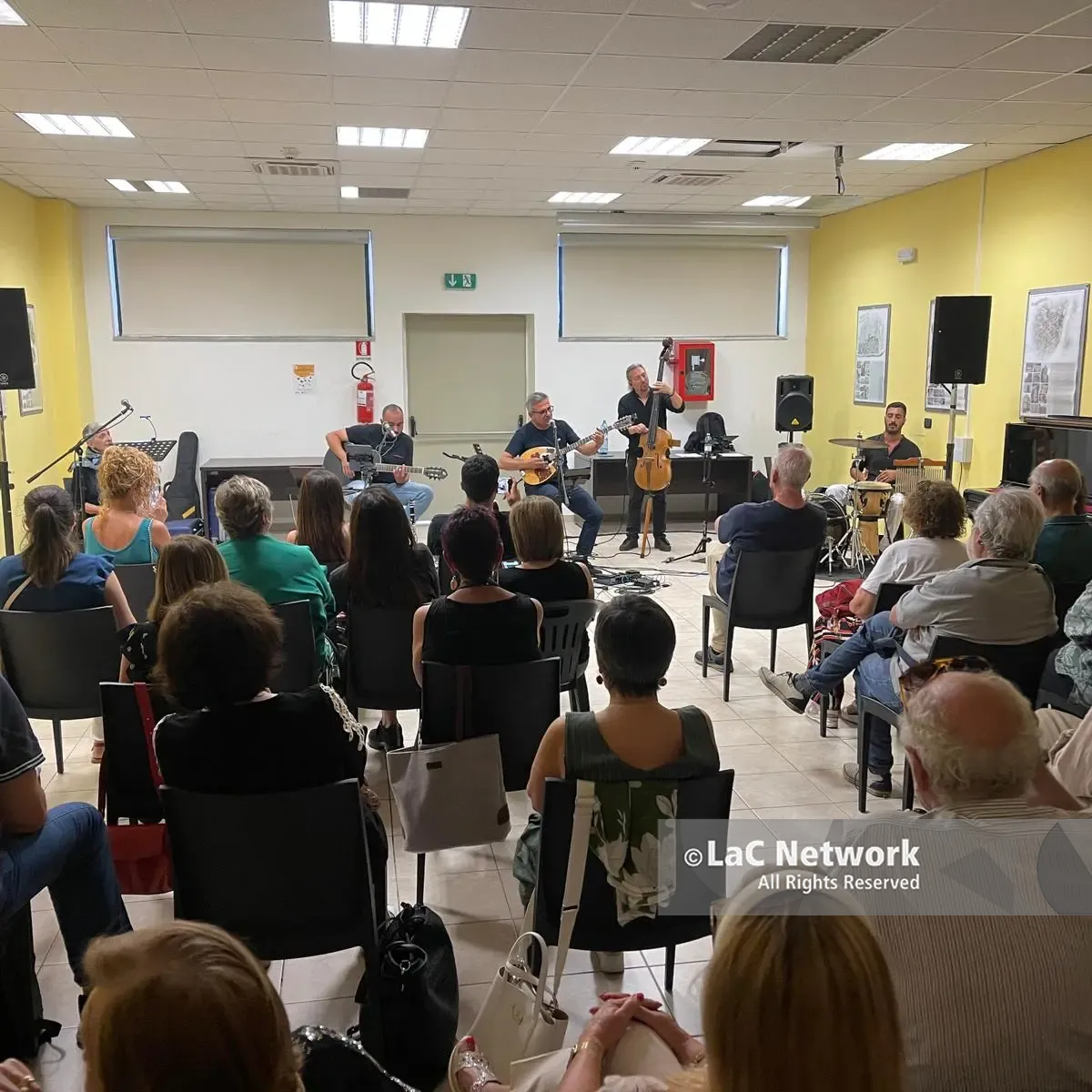 Acue, a Roghudi la musica di Aldo Gurnari dà voce alla memoria della Calabria grecanica\n