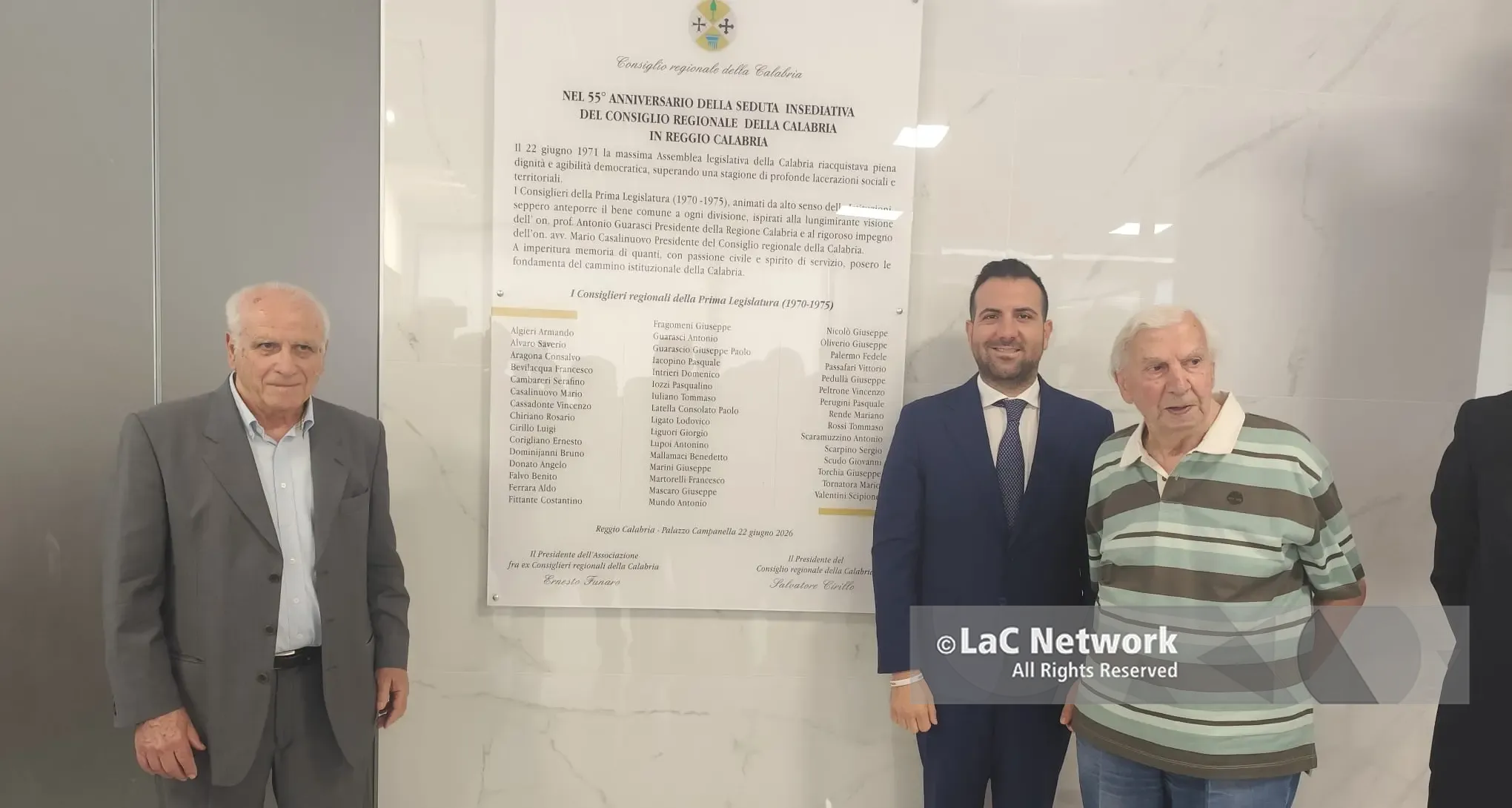 Una targa per celebrare i 55 anni del Consiglio regionale a Reggio Calabria: «Custodire la memoria e continuare a costruire»\n