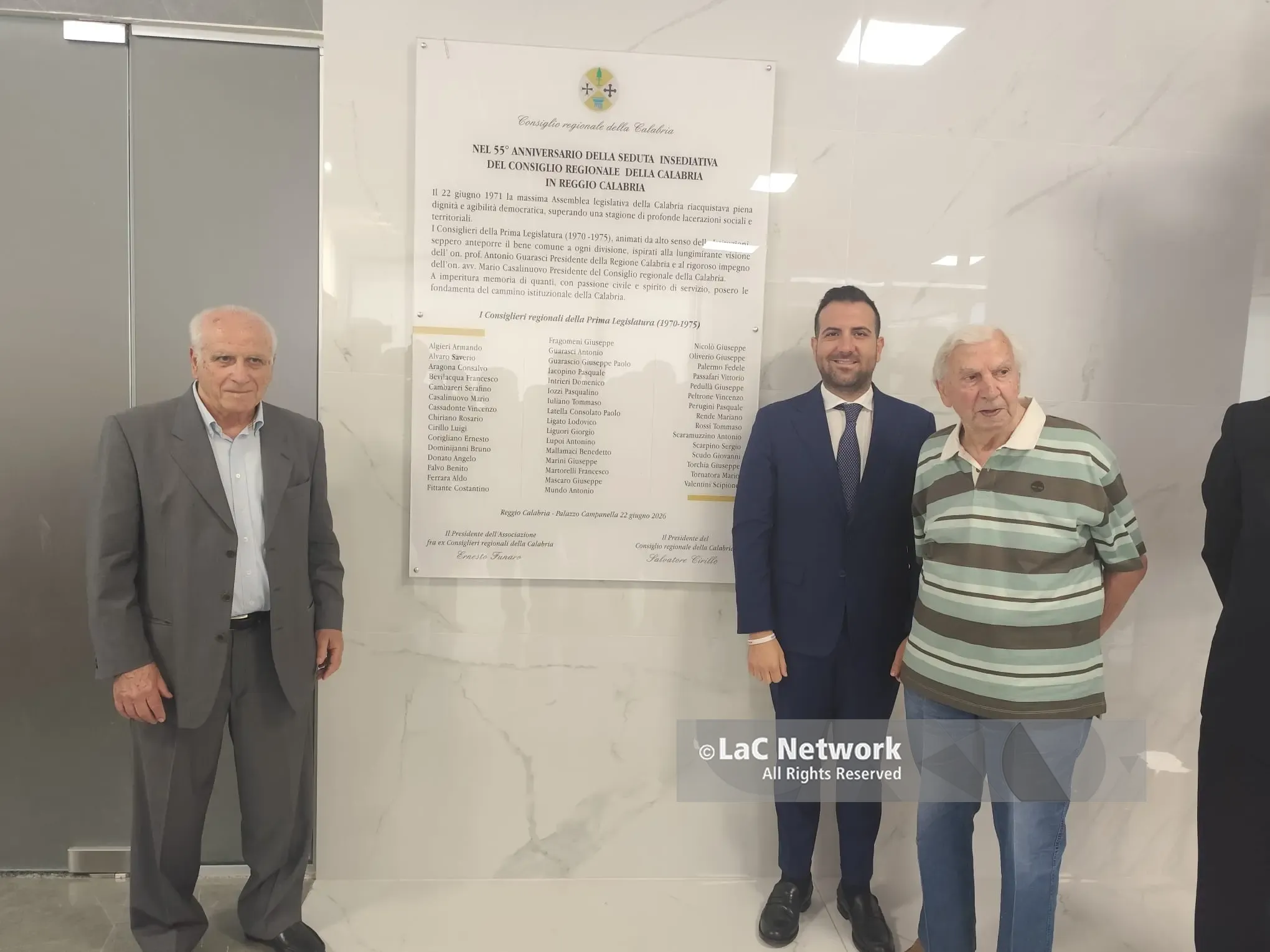 Una targa per celebrare i 55 anni del Consiglio regionale a Reggio Calabria: «Custodire la memoria e continuare a costruire»\n
