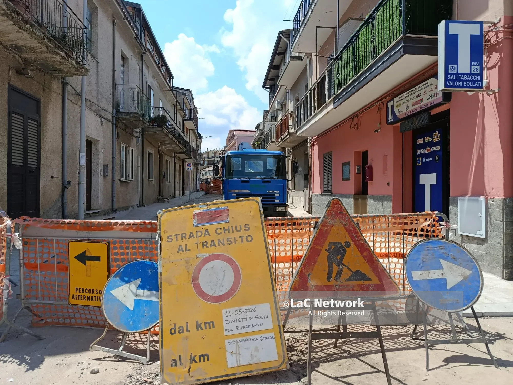 Cancello Rosso ostaggio dei cantieri, esplode la protesta dei residenti. Il Comune di Vibo: «Siamo quasi alla fine»