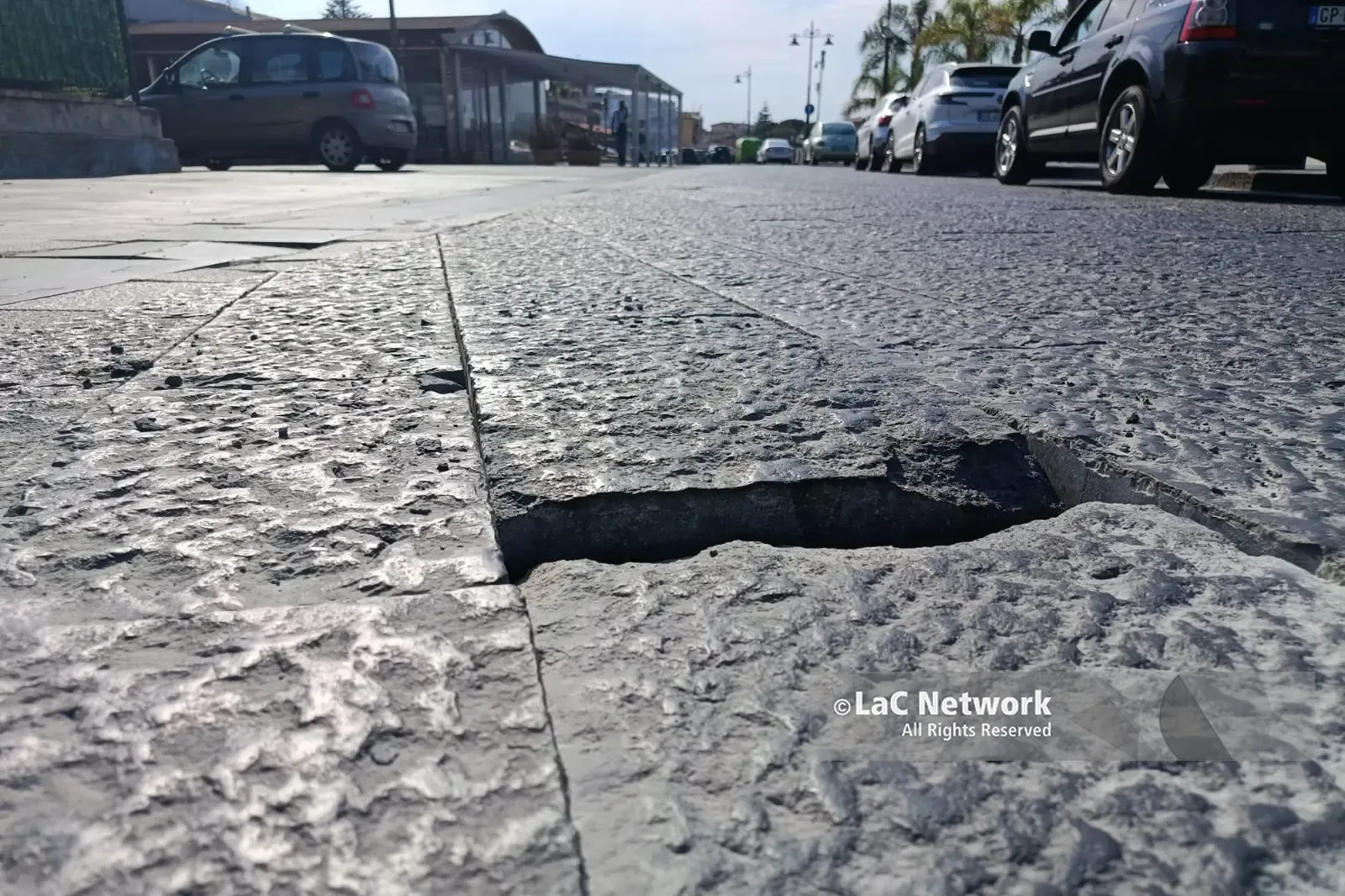 Basole \"ballerine\" (e pericolose) a Vibo Marina: gomme squarciate e automobilisti arrabbiati\n