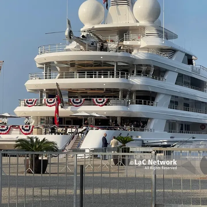 <p>L’ambasciatore Usa a Vibo con il suo yacht: «Deterrente militare essenziale per garantire la pace». Sulla Calabria: «Bella e competitiva»</p>