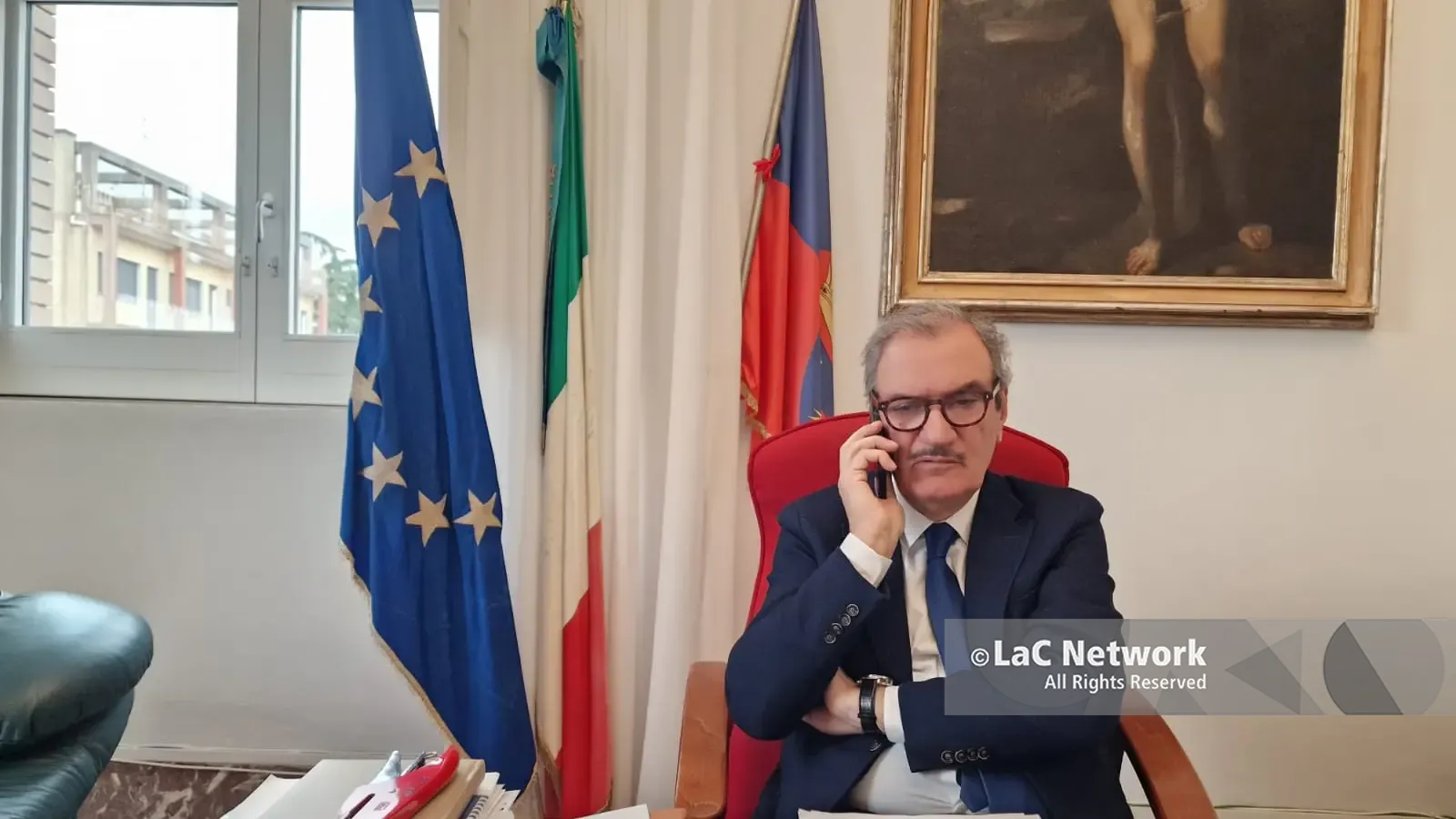 <p>Il sindaco Enzo Romeo</p>\\n