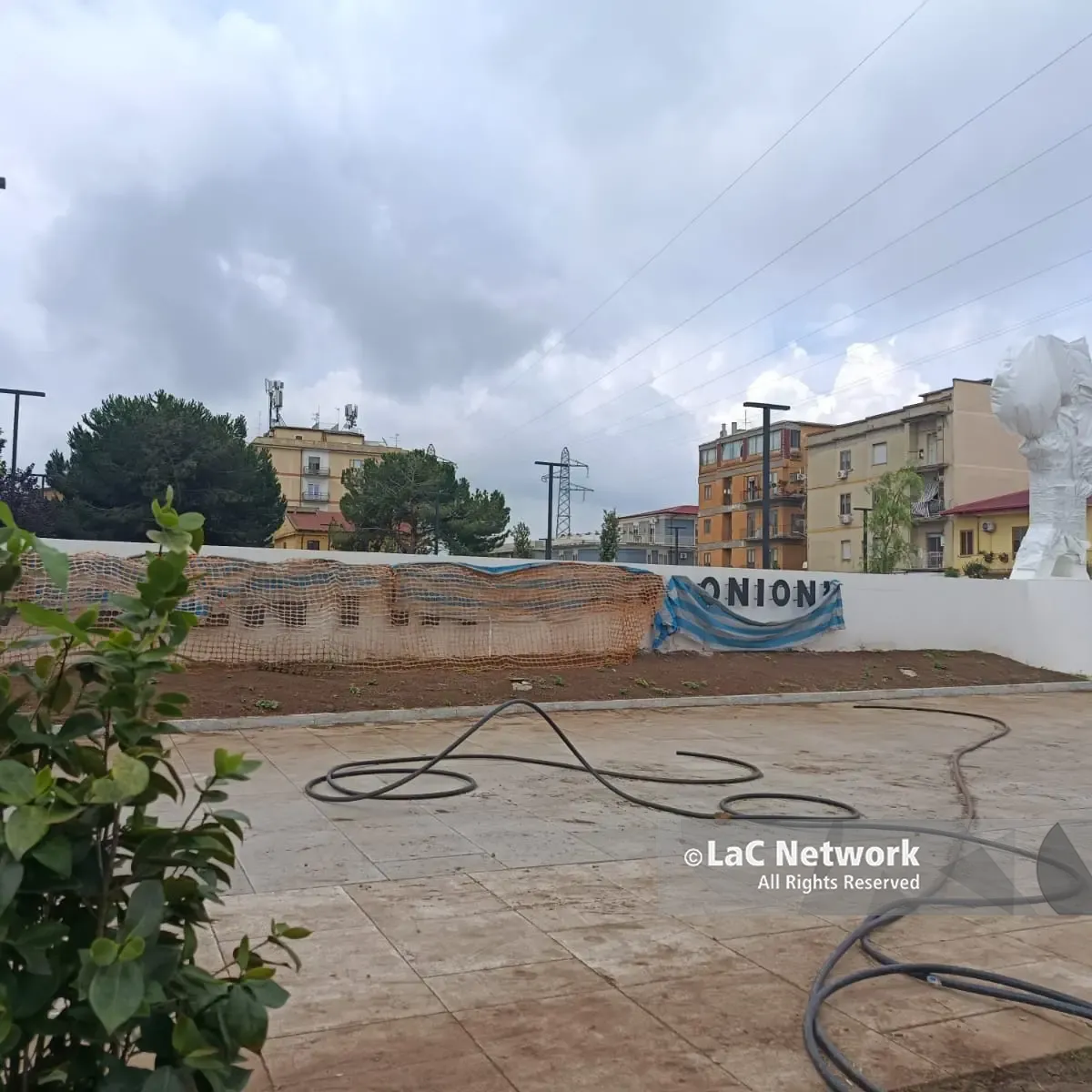 Vibo, piazza Salvemini (quella dei pini abbattuti) pronta a riaprire. Monteleone:\u00A0«Inaugurazione entro la fine di luglio»\n