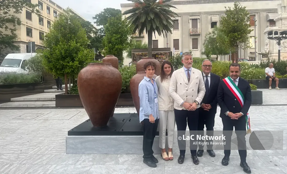Stretto \"contemporaneo\", il ministro Giuli a Reggio per la Fontana Ferma di Piero Pizzi Cannella\n