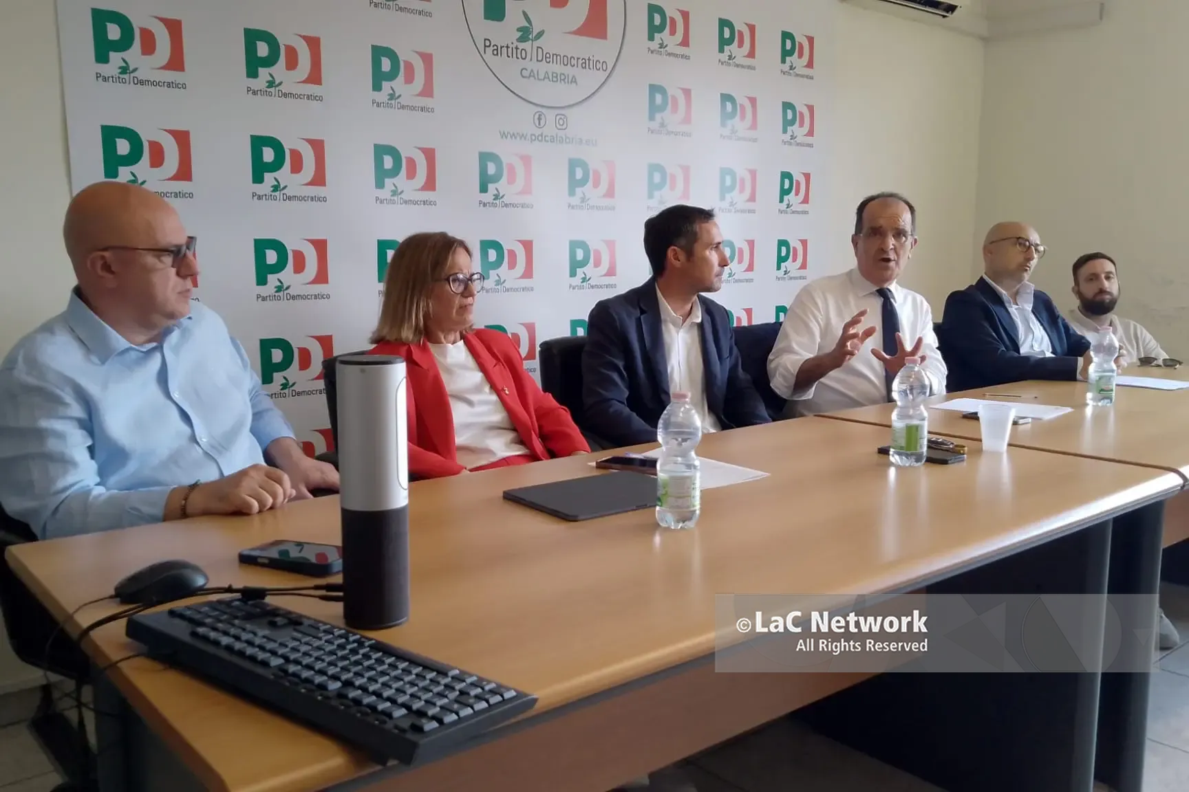 Via libera al referendum sui sottosegretari regionali, la minoranza esulta: «Hanno vinto i calabresi»\n