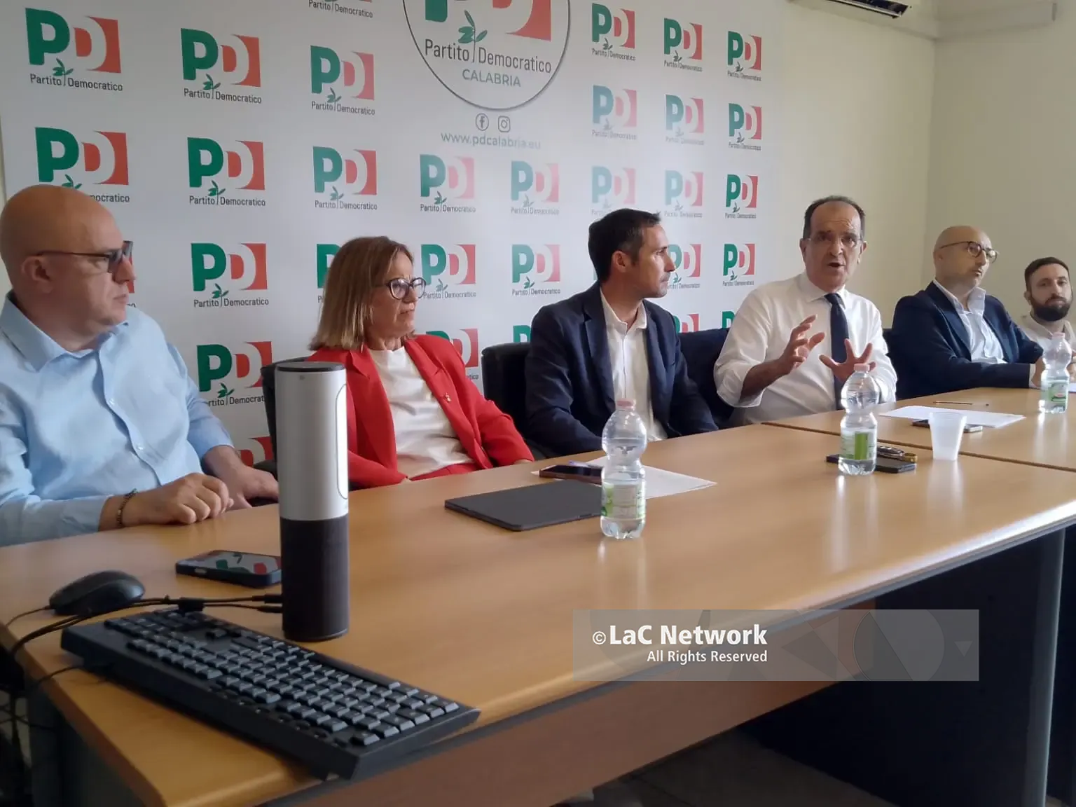 Via libera al referendum sui sottosegretari regionali, la minoranza esulta: «Hanno vinto i calabresi»