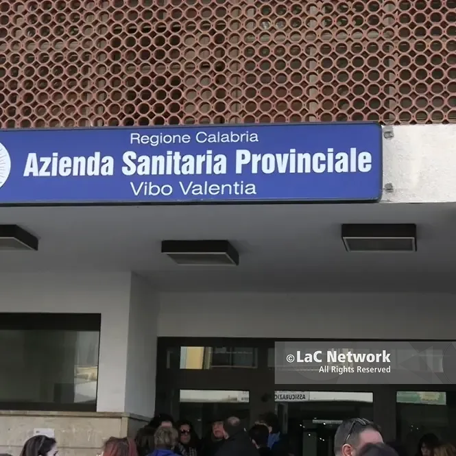 Asp di Vibo, incremento orario per 11 dipendenti amministrativi. Fp Cgil:\u00A0«Ora serve un piano straordinario di assunzioni»\n