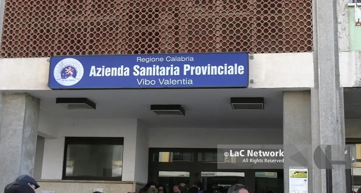 Asp di Vibo, incremento orario per 11 dipendenti amministrativi. Fp Cgil:\u00A0«Ora serve un piano straordinario di assunzioni»\n