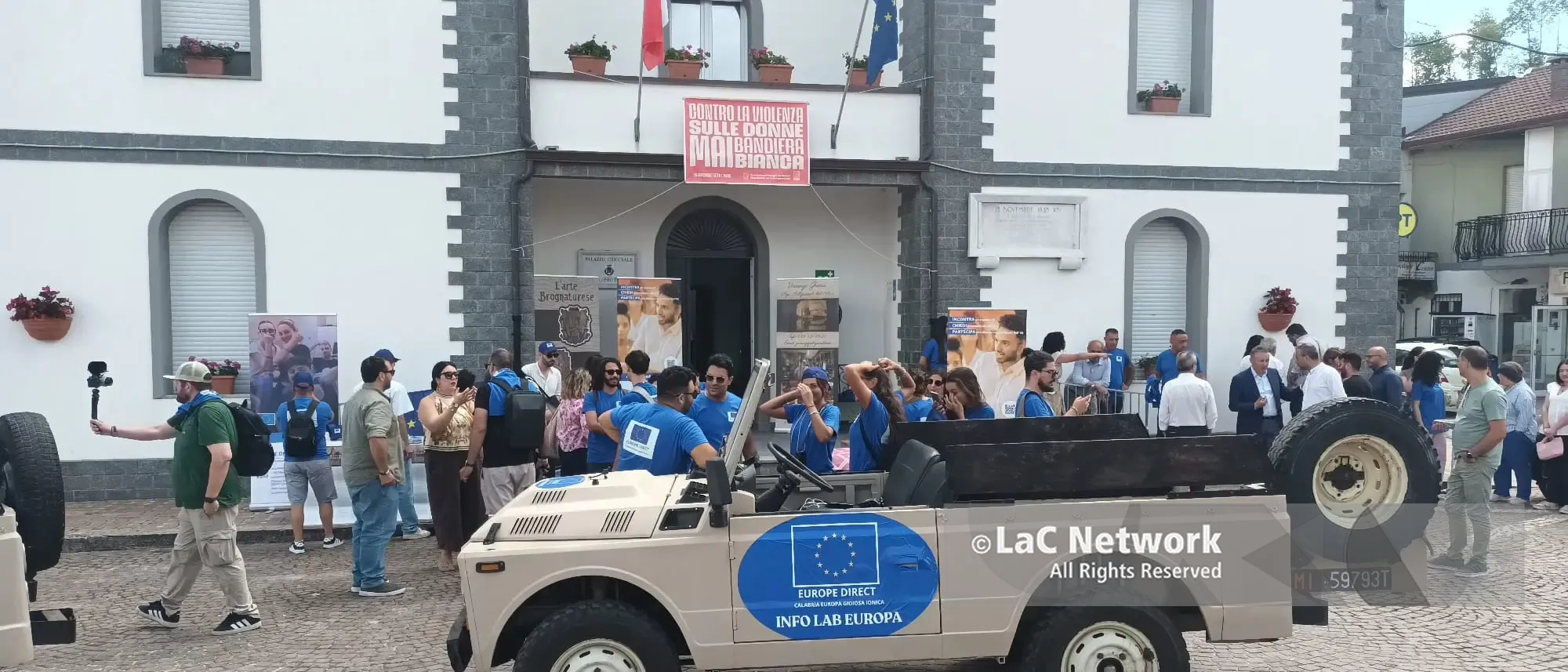 L’Europa è qui, la carovana Ue di Info Lab fa tappa nelle Serre vibonesi: «Per esercitare il diritto di restare»\n