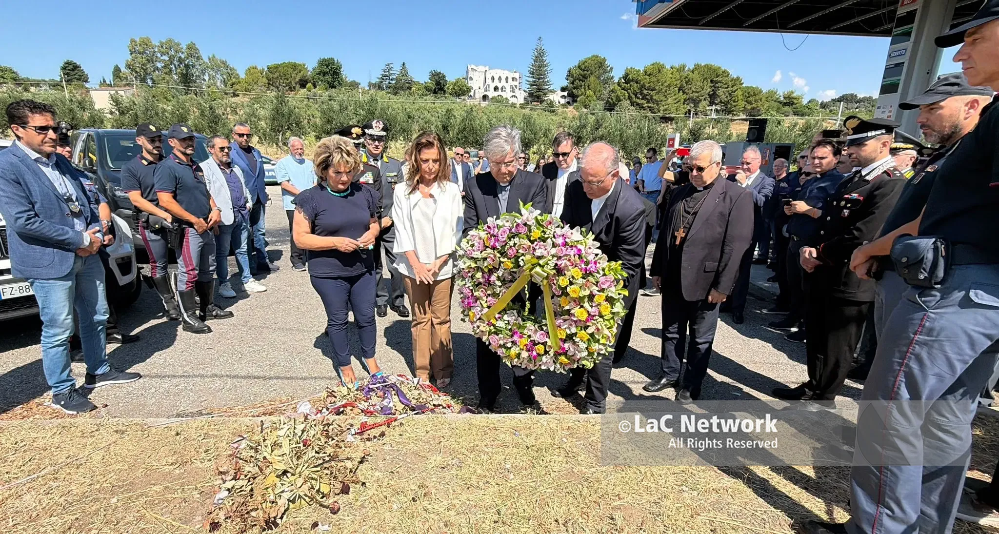 Strage Amendolara, il monito di mons. Savino:\u00A0«Le nostre coscienze bruciate in quell’auto, nessuno può autoassolversi»\n